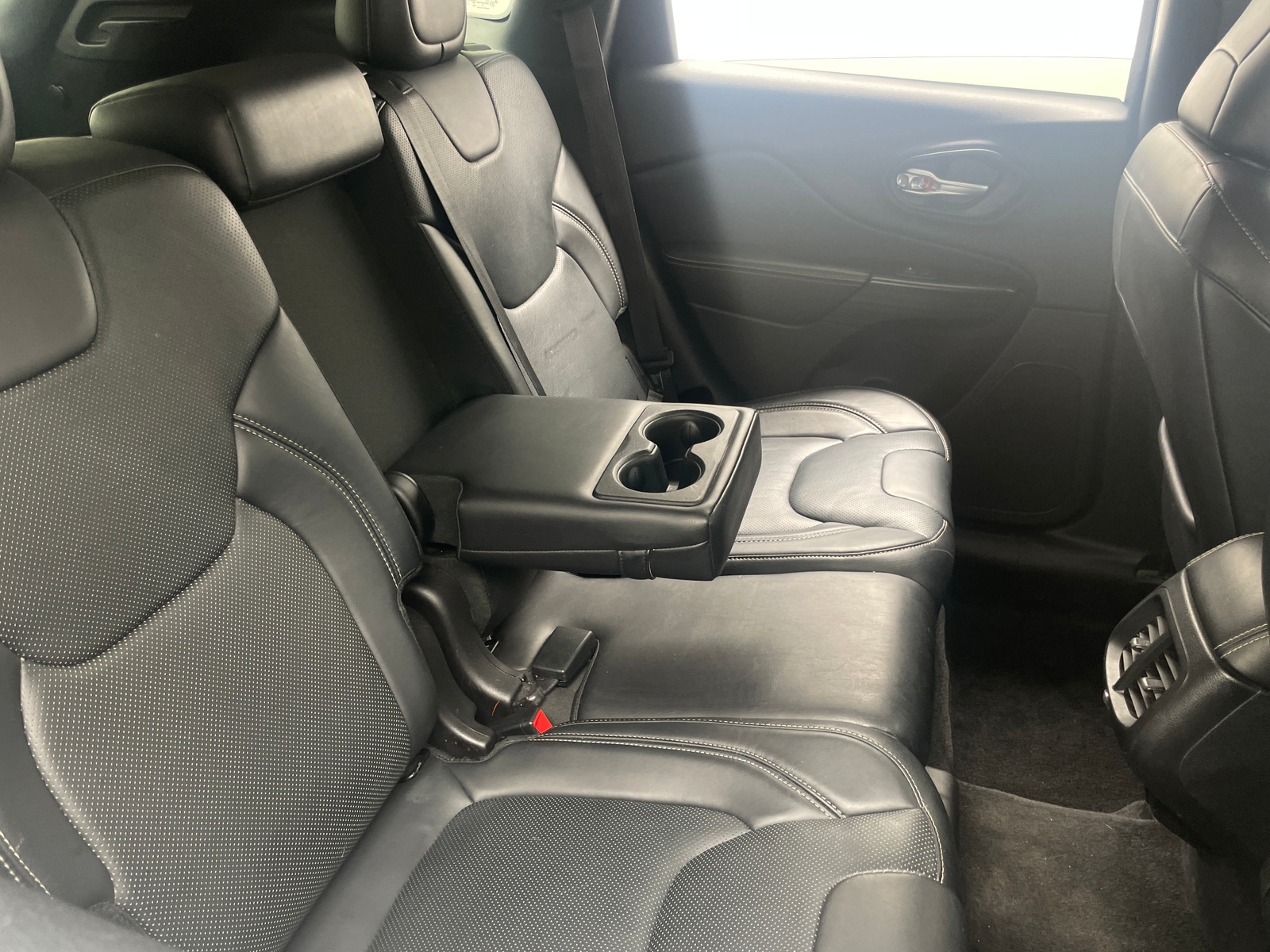 Thumbnail: 2014 Jeep Cherokee - 5