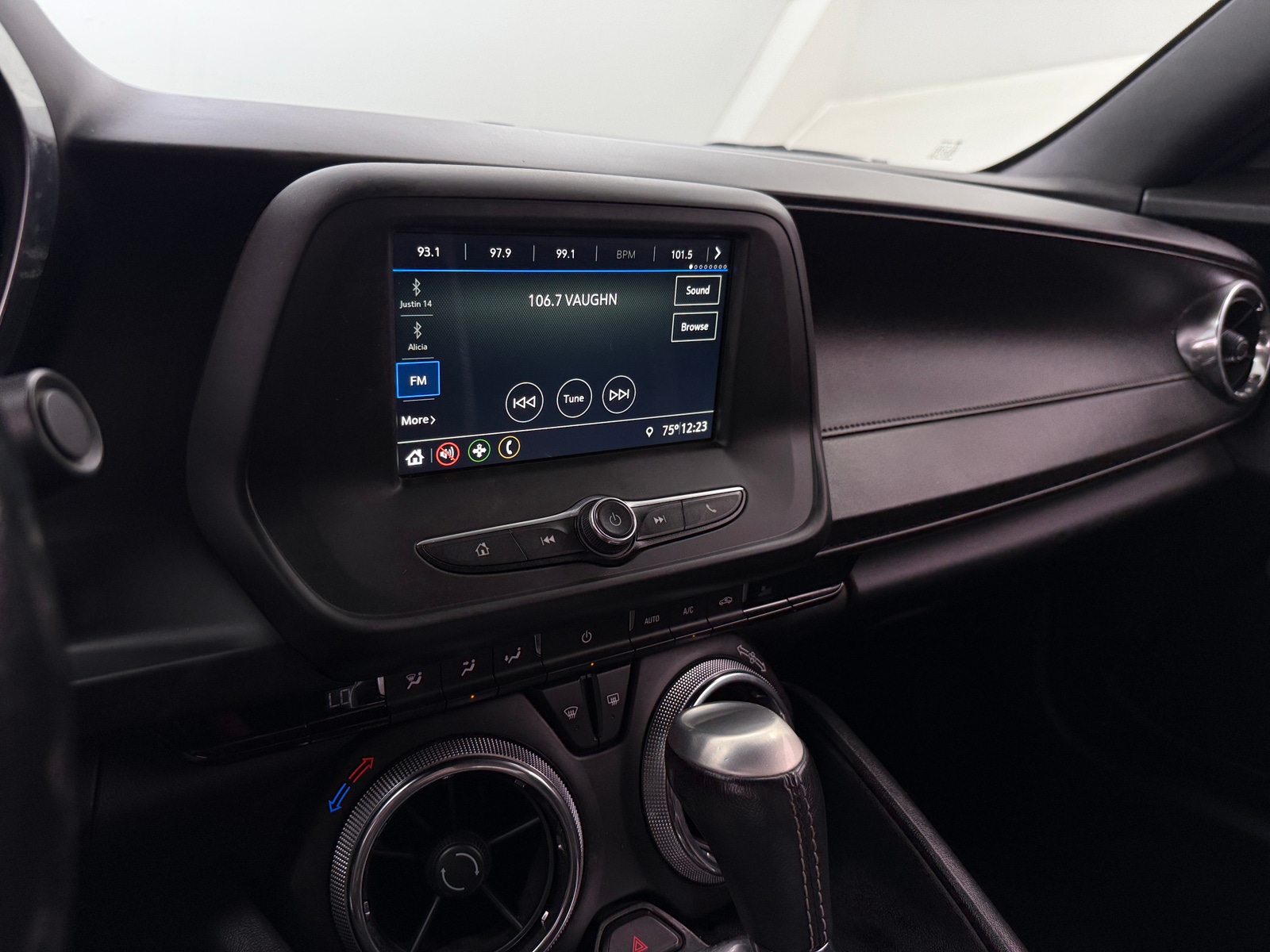 Thumbnail: 2019 Chevrolet Camaro - 4
