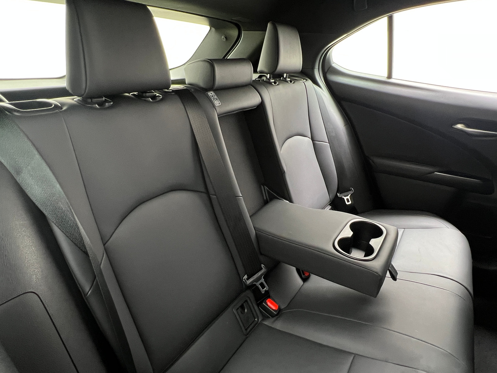 Thumbnail: 2023 Lexus UX - 5