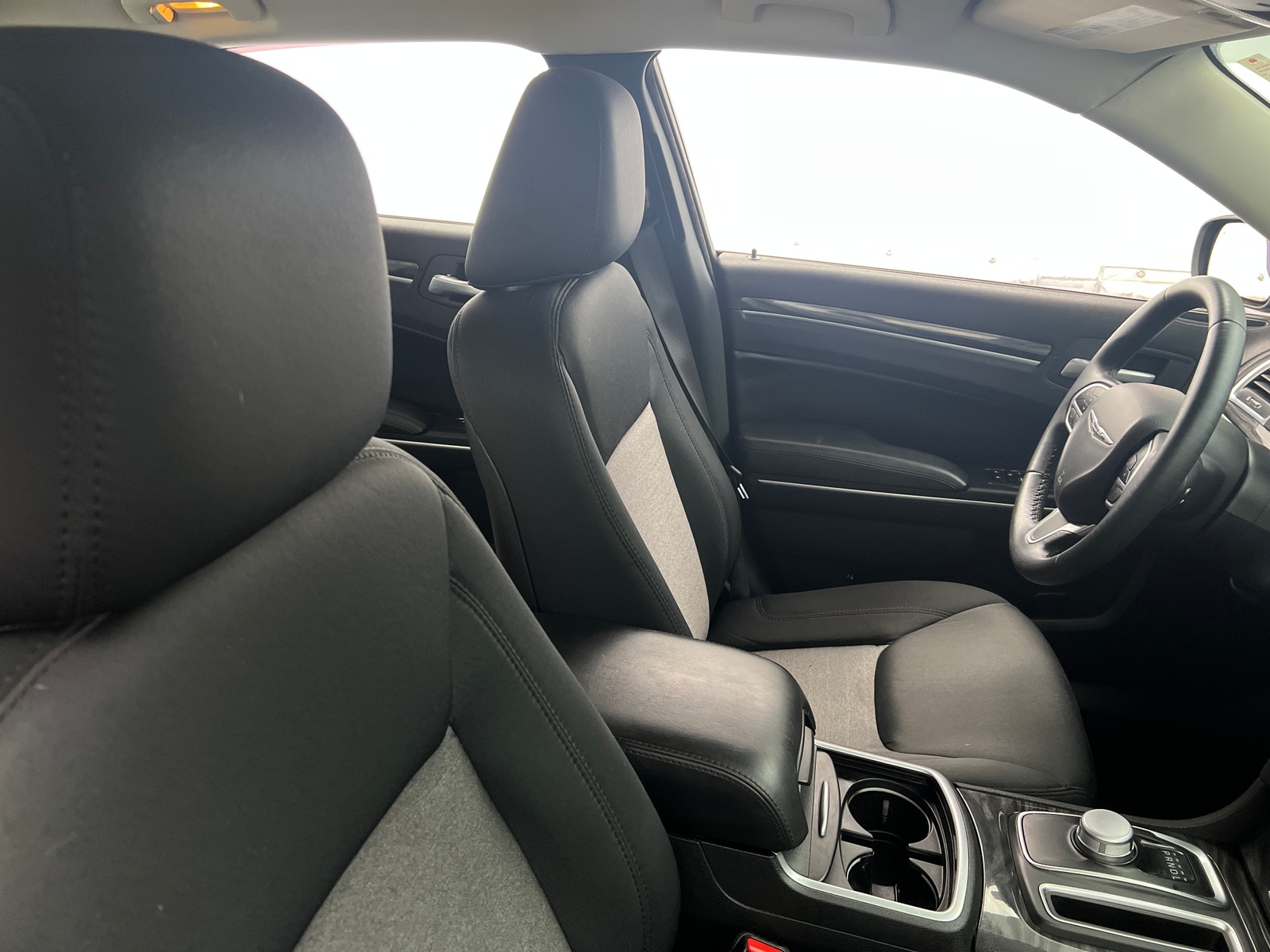 Thumbnail: 2019 Chrysler 300 - 2