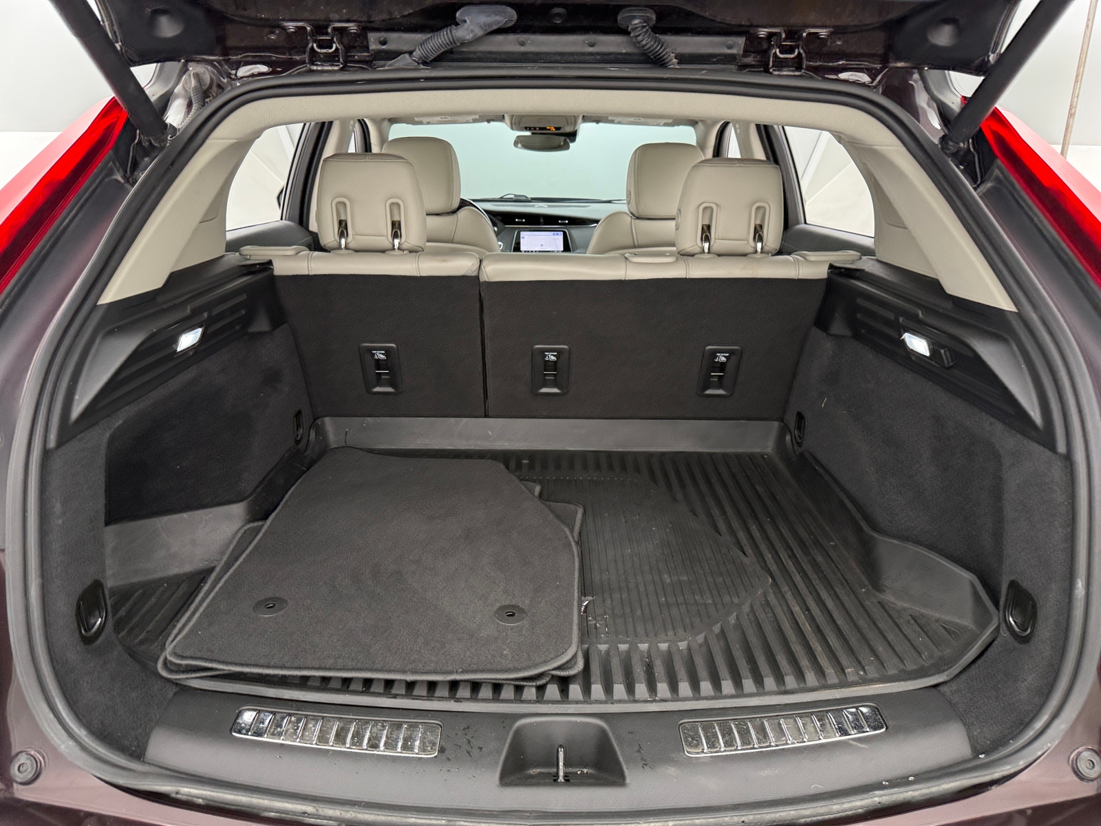 Thumbnail: 2020 Cadillac XT4 - 6
