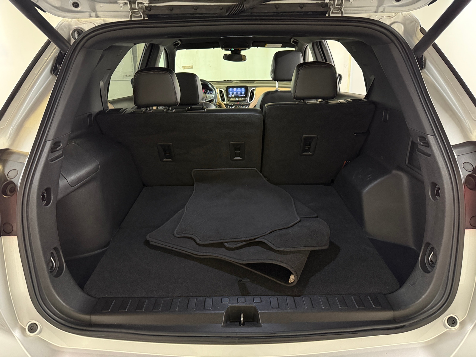 Thumbnail: 2022 Chevrolet Equinox - 6