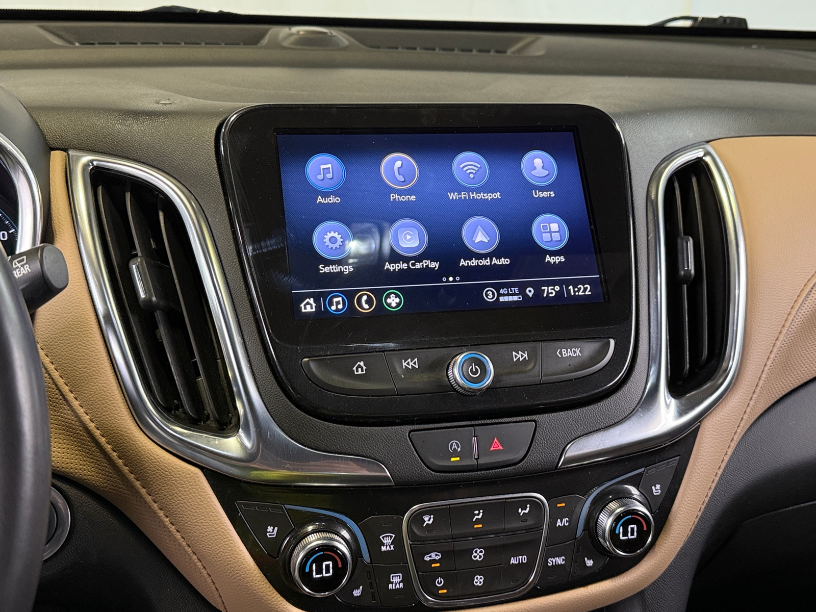 Thumbnail: 2022 Chevrolet Equinox - 3