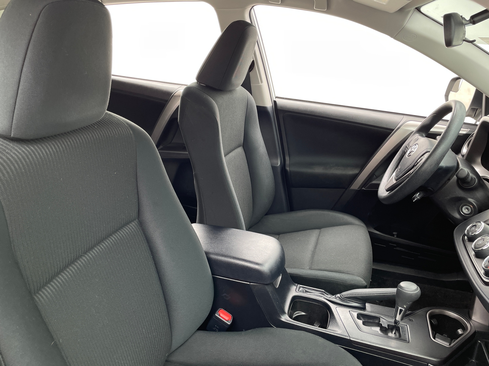 Thumbnail: 2018 Toyota RAV4 - 2