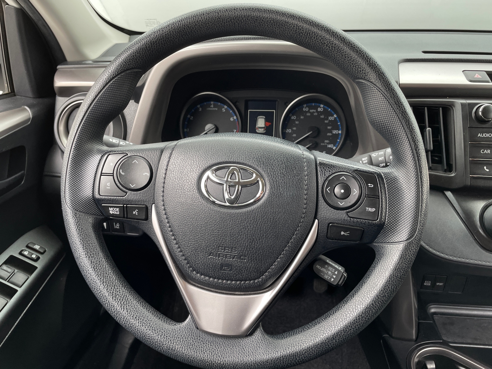 Thumbnail: 2018 Toyota RAV4 - 5