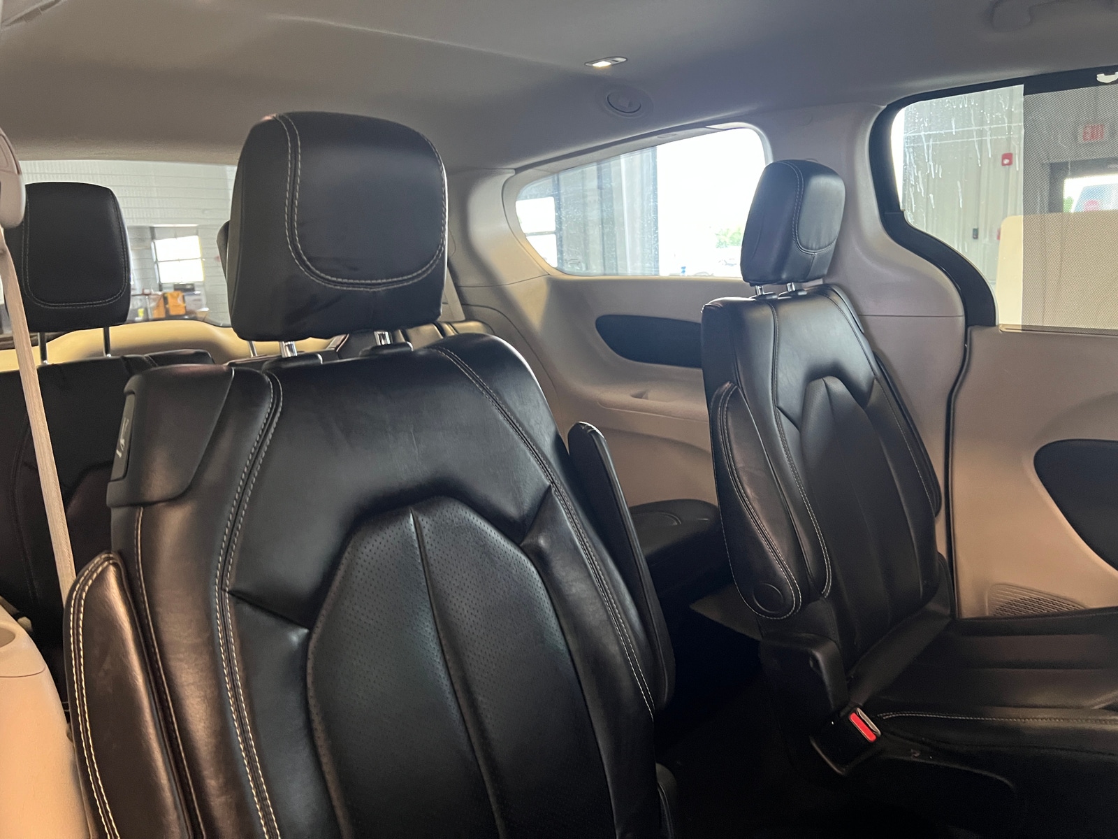 Thumbnail: 2023 Chrysler Pacifica - 5