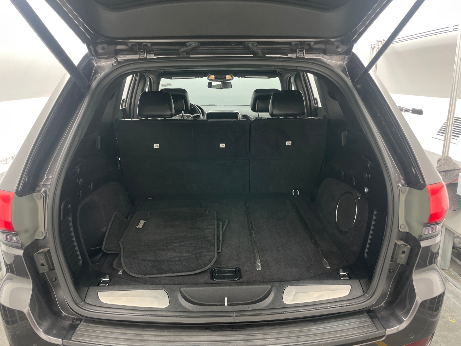 Thumbnail: 2014 Jeep Grand Cherokee - 6