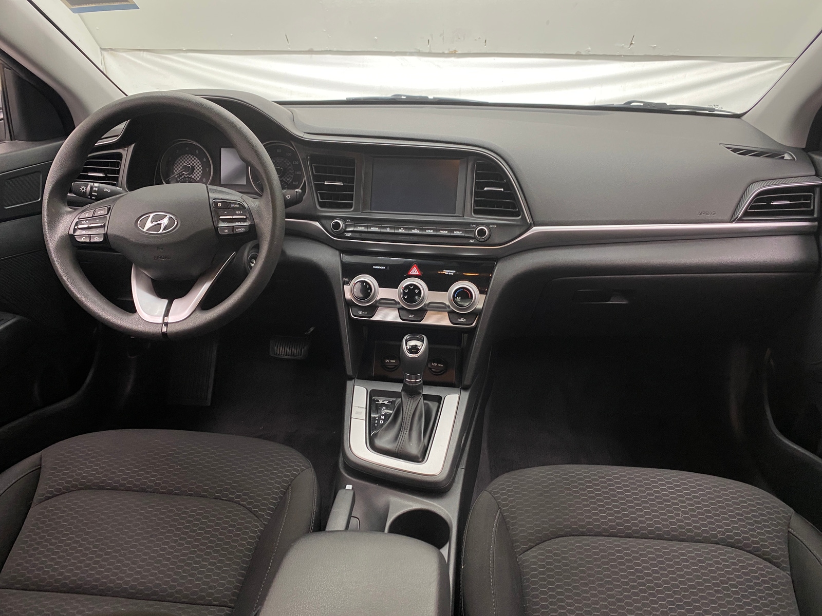 Thumbnail: 2019 Hyundai Elantra - 3