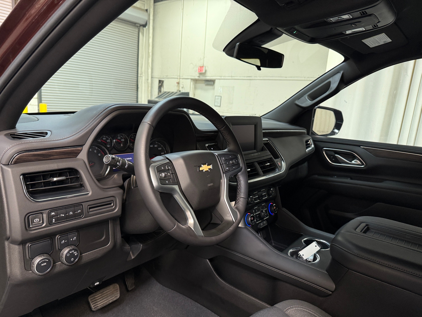 Thumbnail: 2022 Chevrolet Tahoe - 3