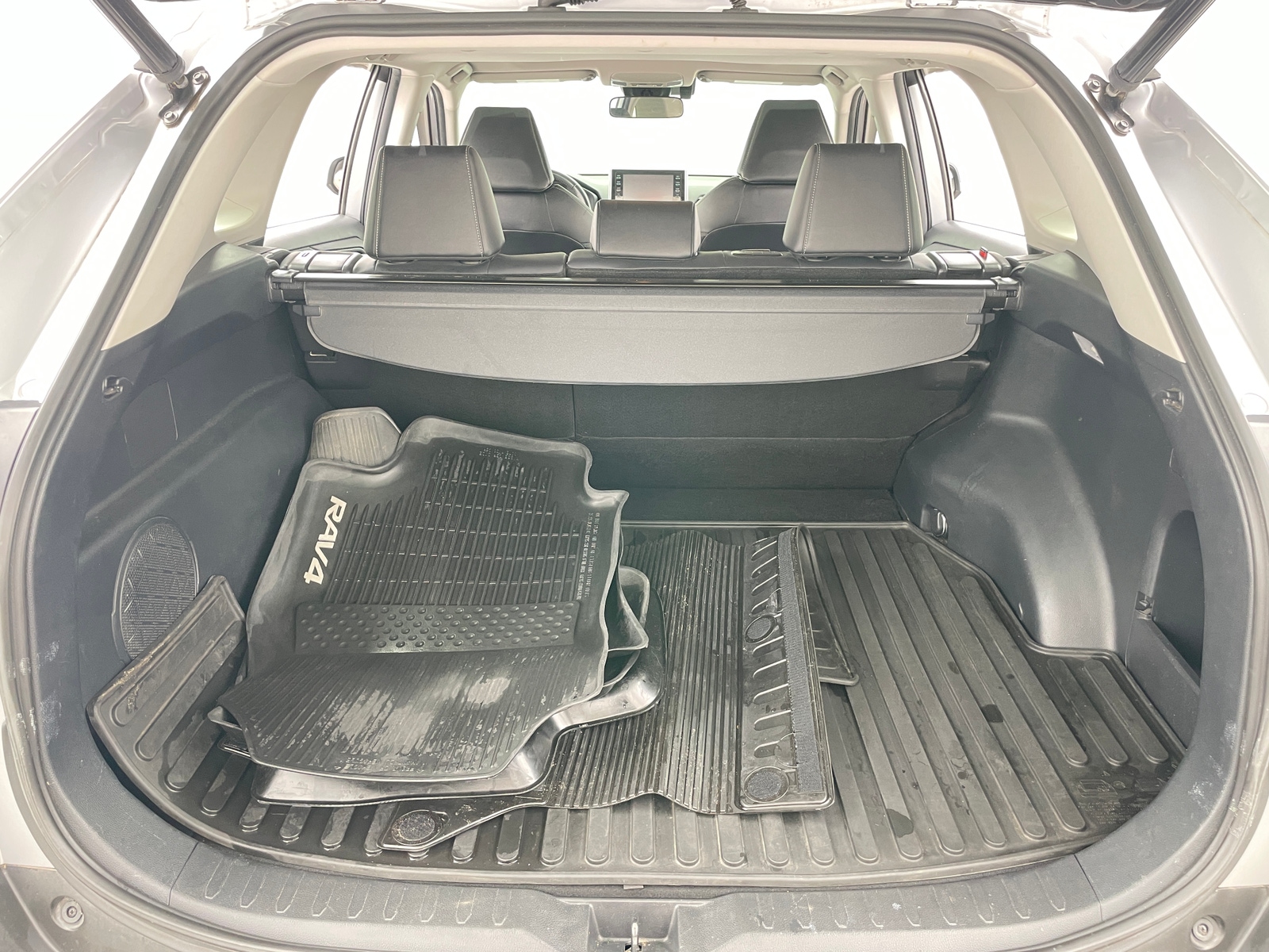 Thumbnail: 2019 Toyota RAV4 - 6