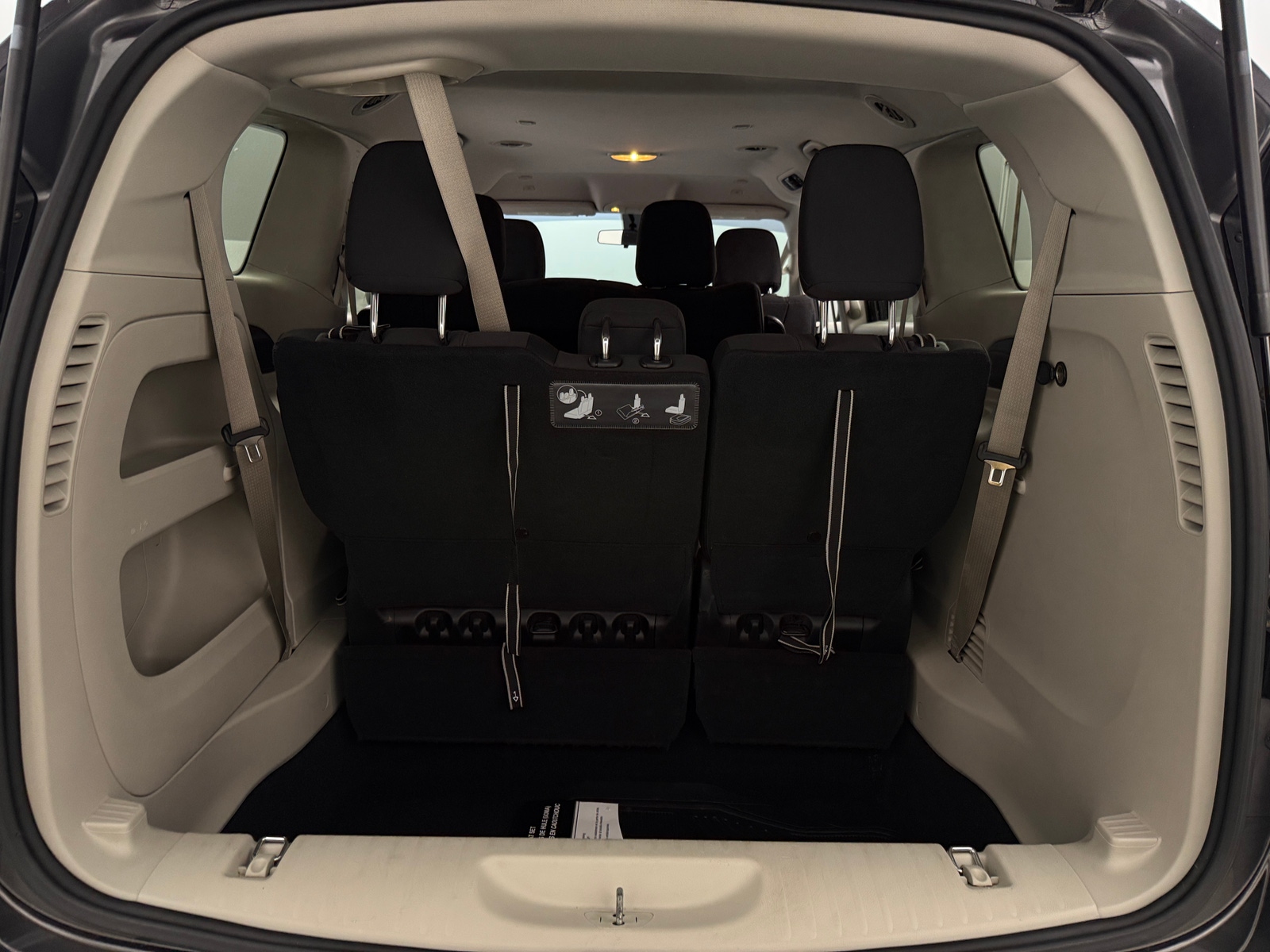 Thumbnail: 2018 Chrysler Pacifica - 7