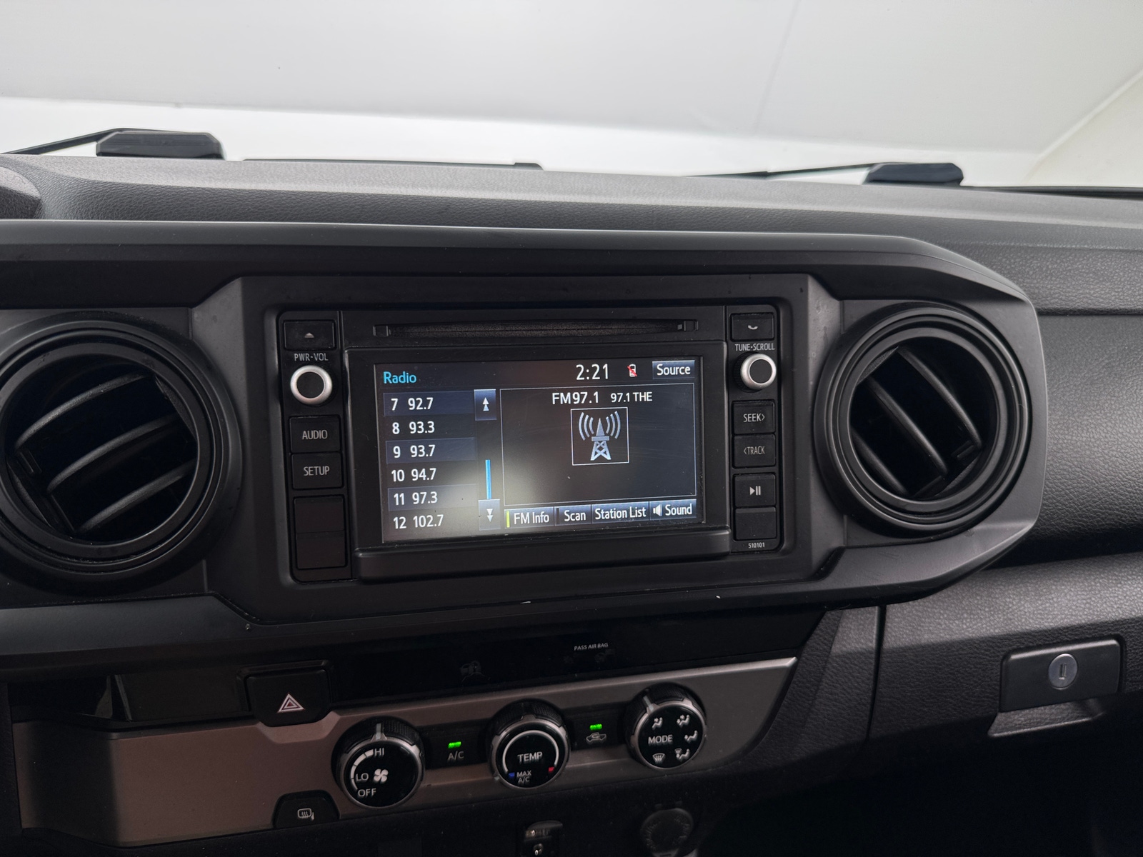 Thumbnail: 2018 Toyota Tacoma - 4