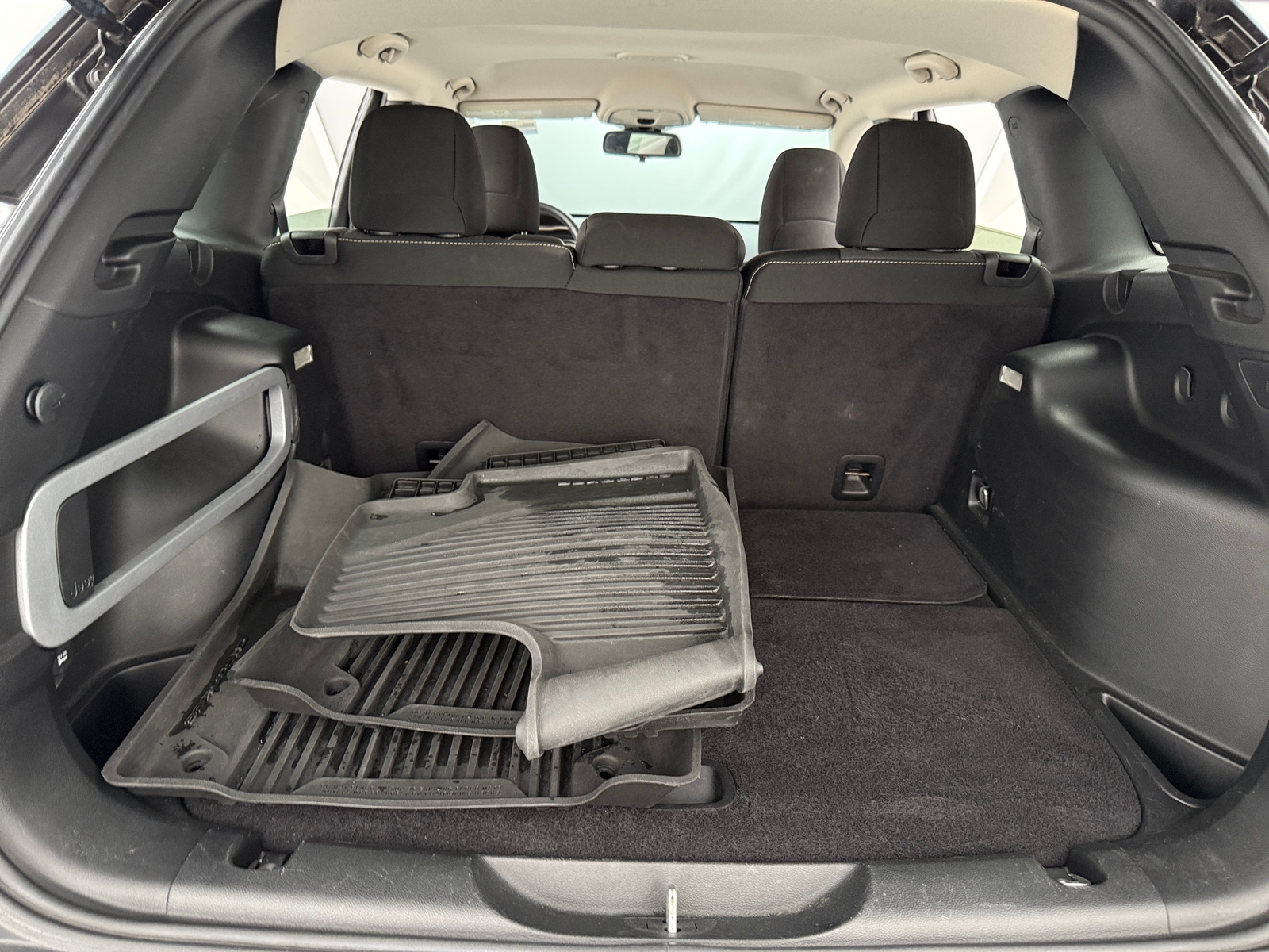 Thumbnail: 2015 Jeep Cherokee - 7