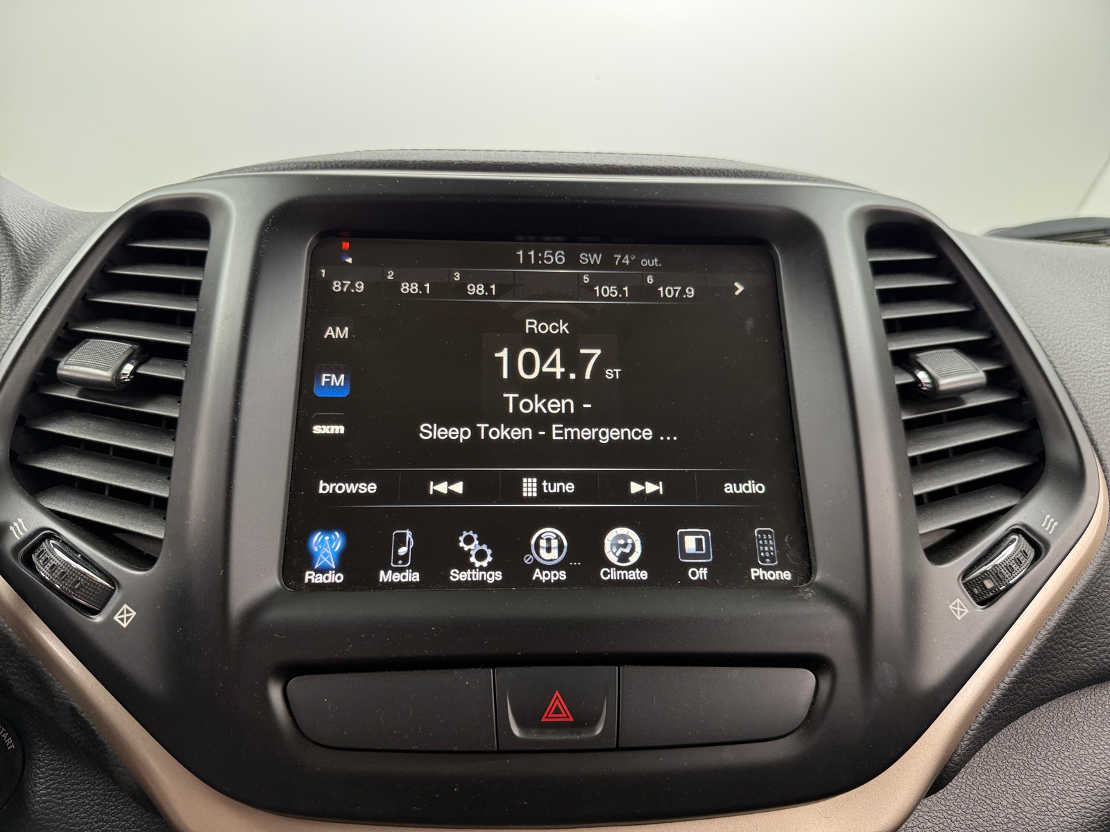 Thumbnail: 2015 Jeep Cherokee - 4