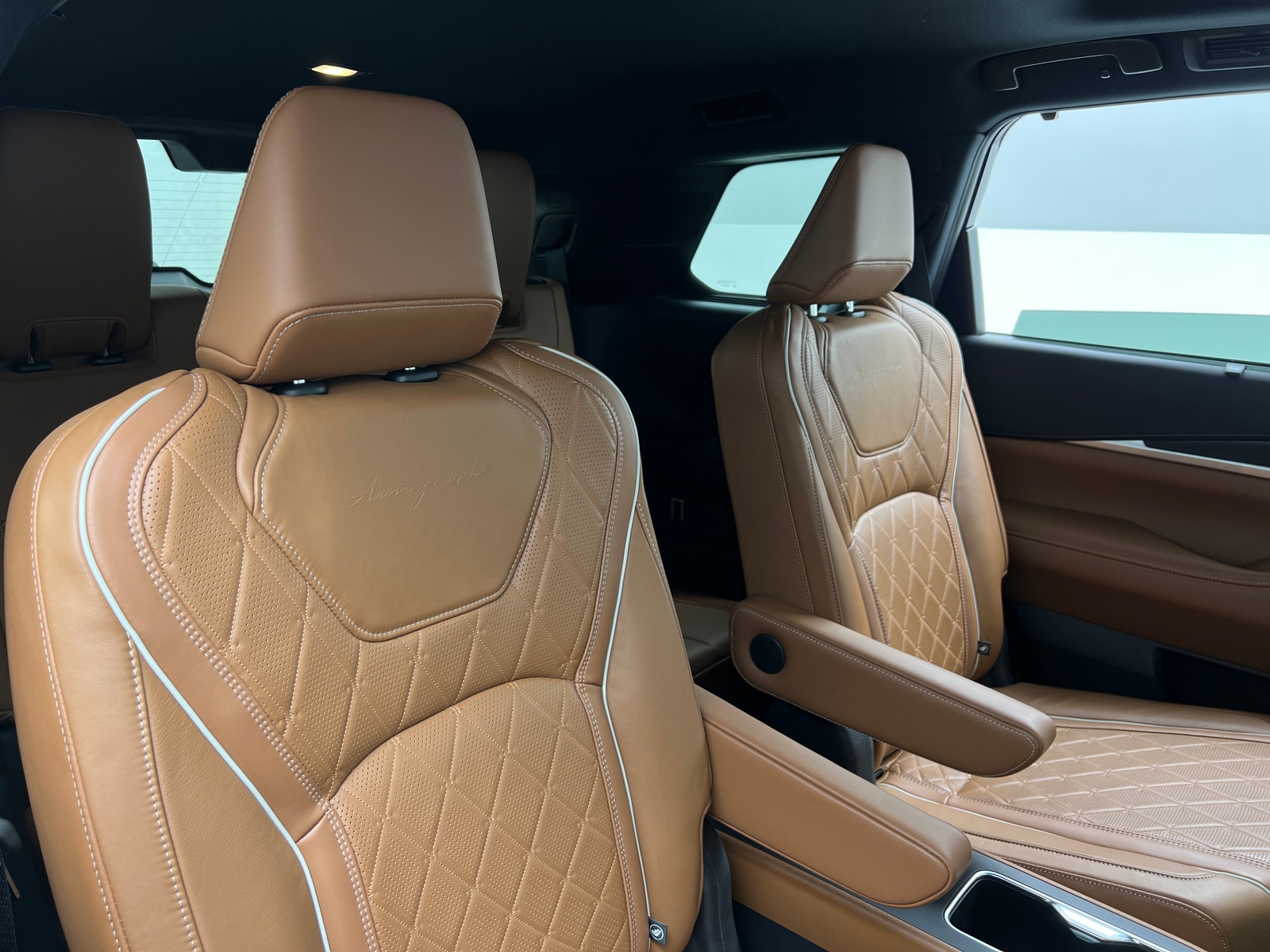 Thumbnail: 2024 INFINITI QX60 - 6