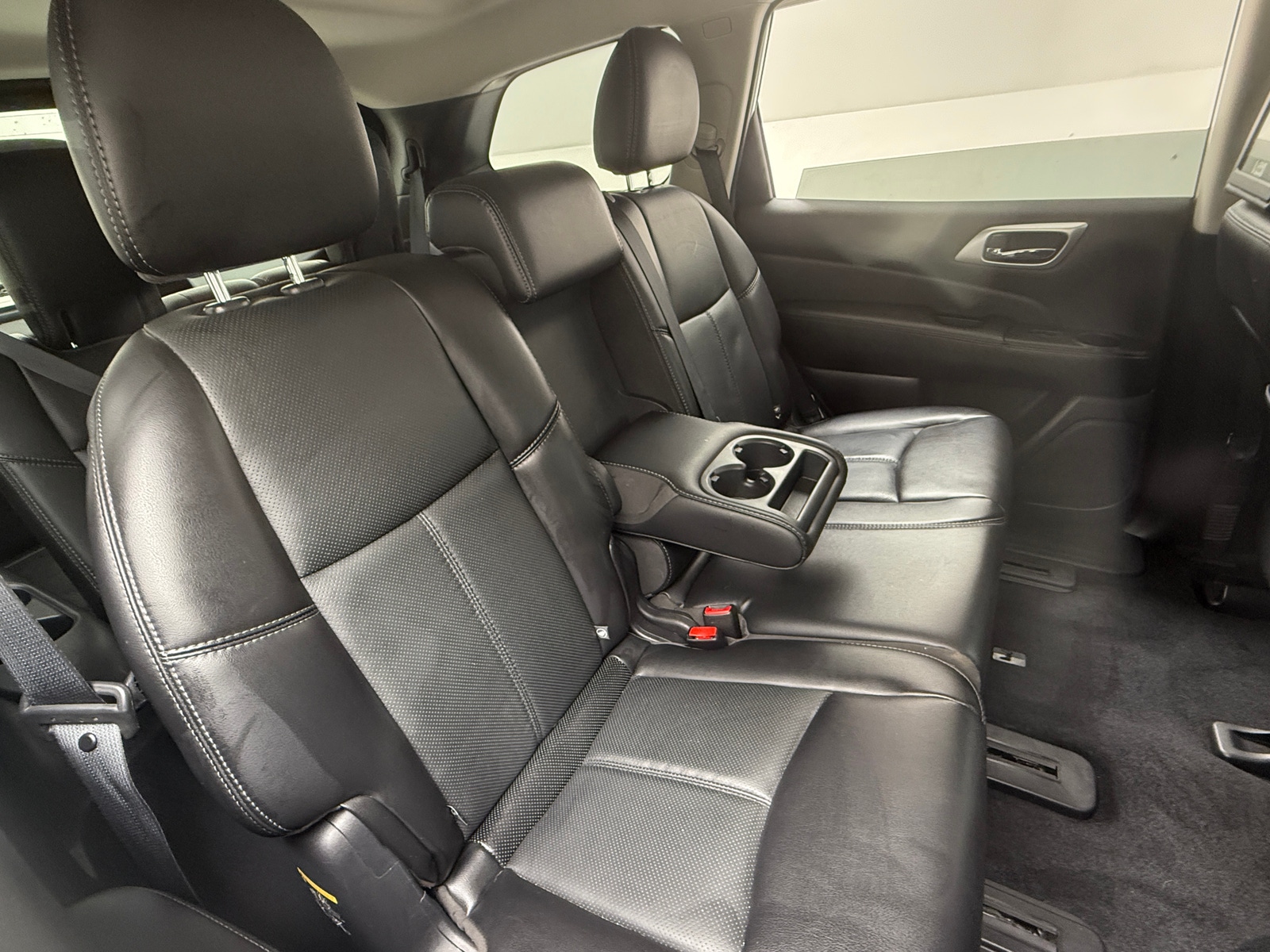 Thumbnail: 2017 Nissan Pathfinder - 5