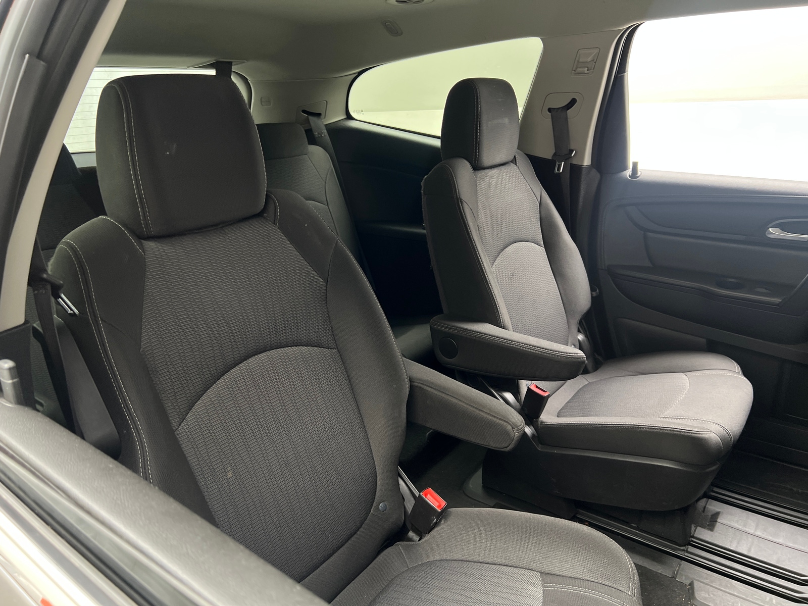 Thumbnail: 2017 Chevrolet Traverse - 6