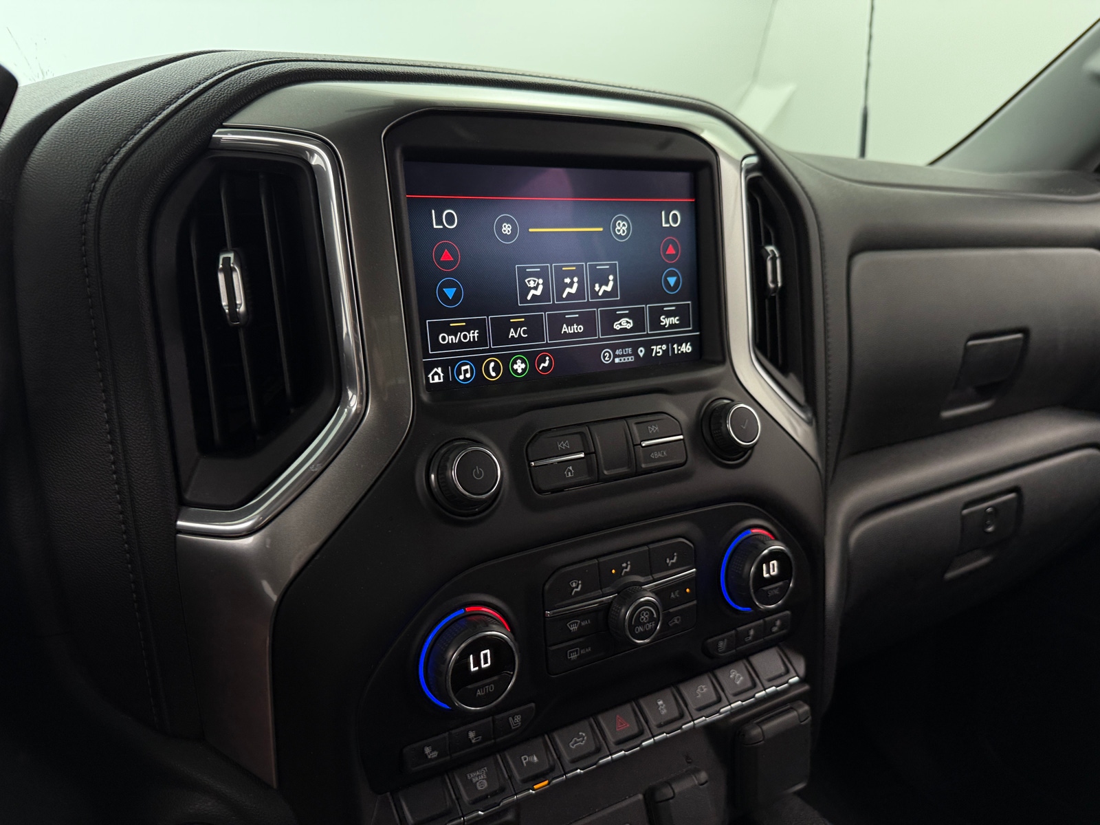 Thumbnail: 2021 Chevrolet Silverado 2500 - 3