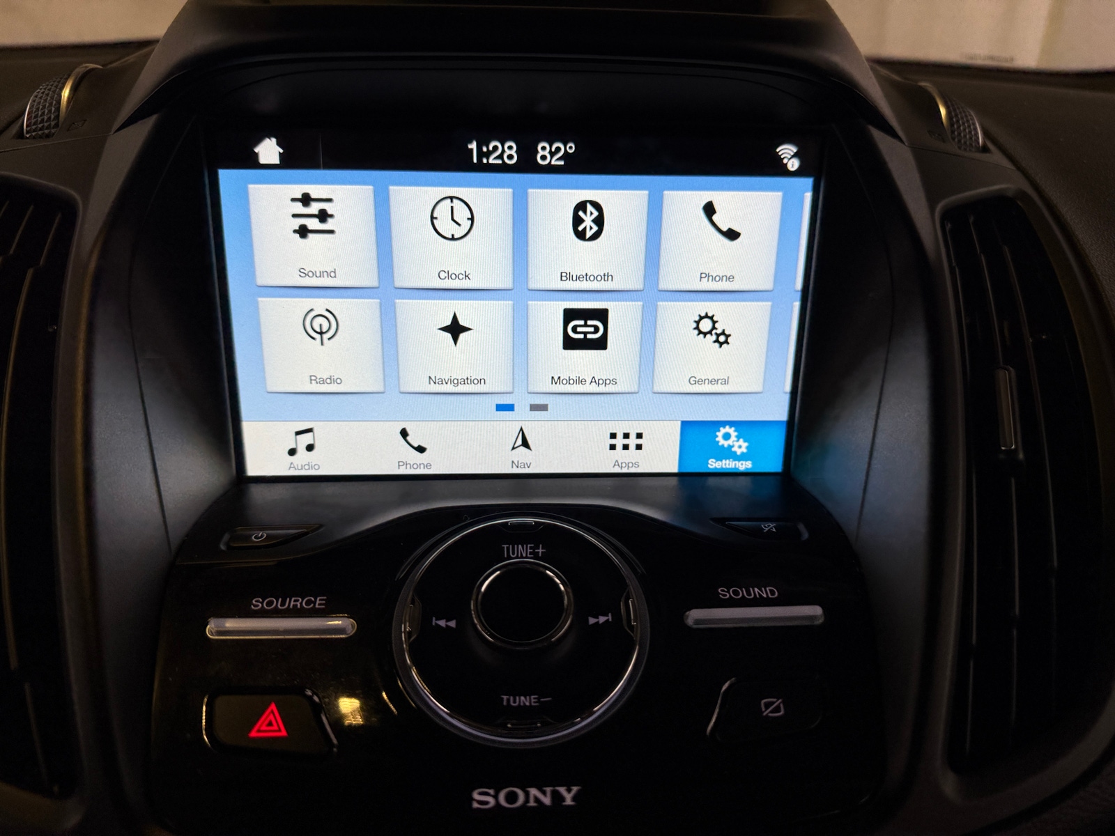 Thumbnail: 2019 Ford Escape - 3