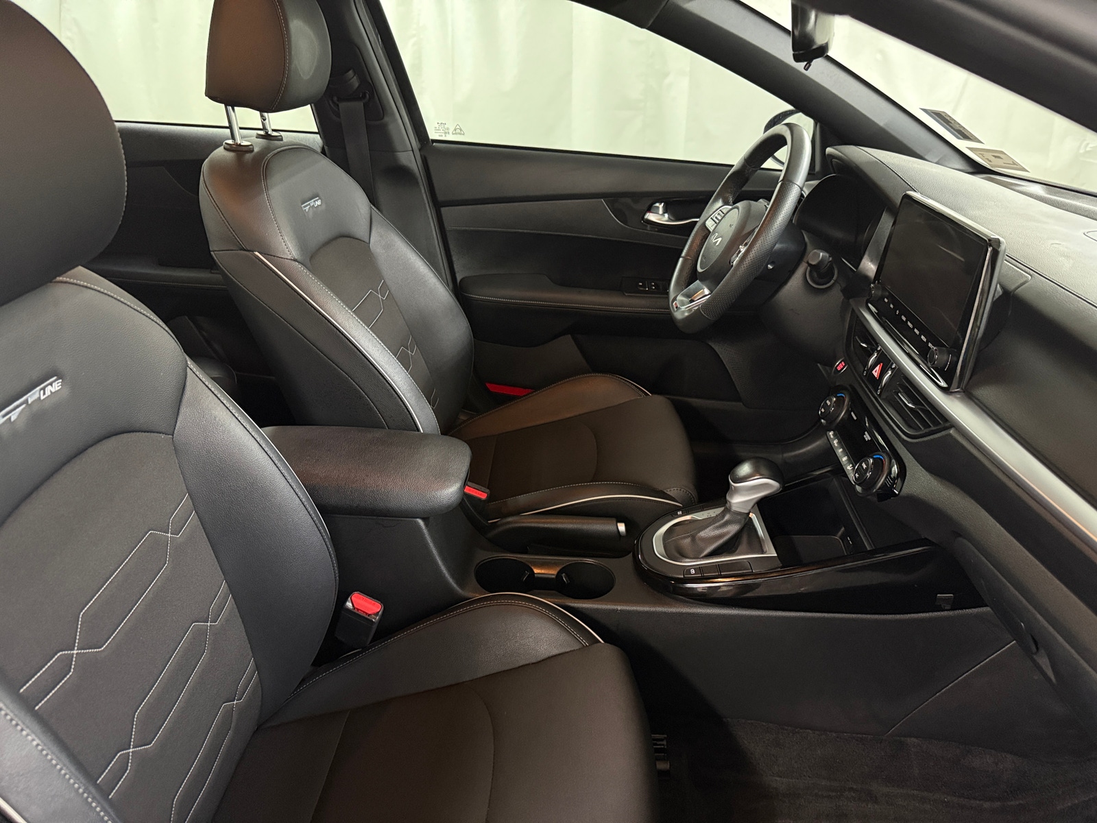 Thumbnail: 2023 Kia Forte - 2
