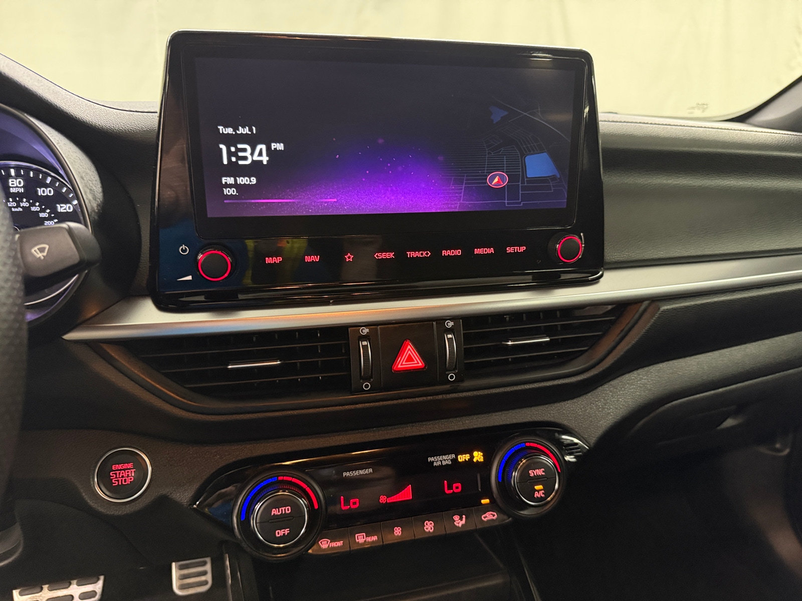 Thumbnail: 2023 Kia Forte - 4