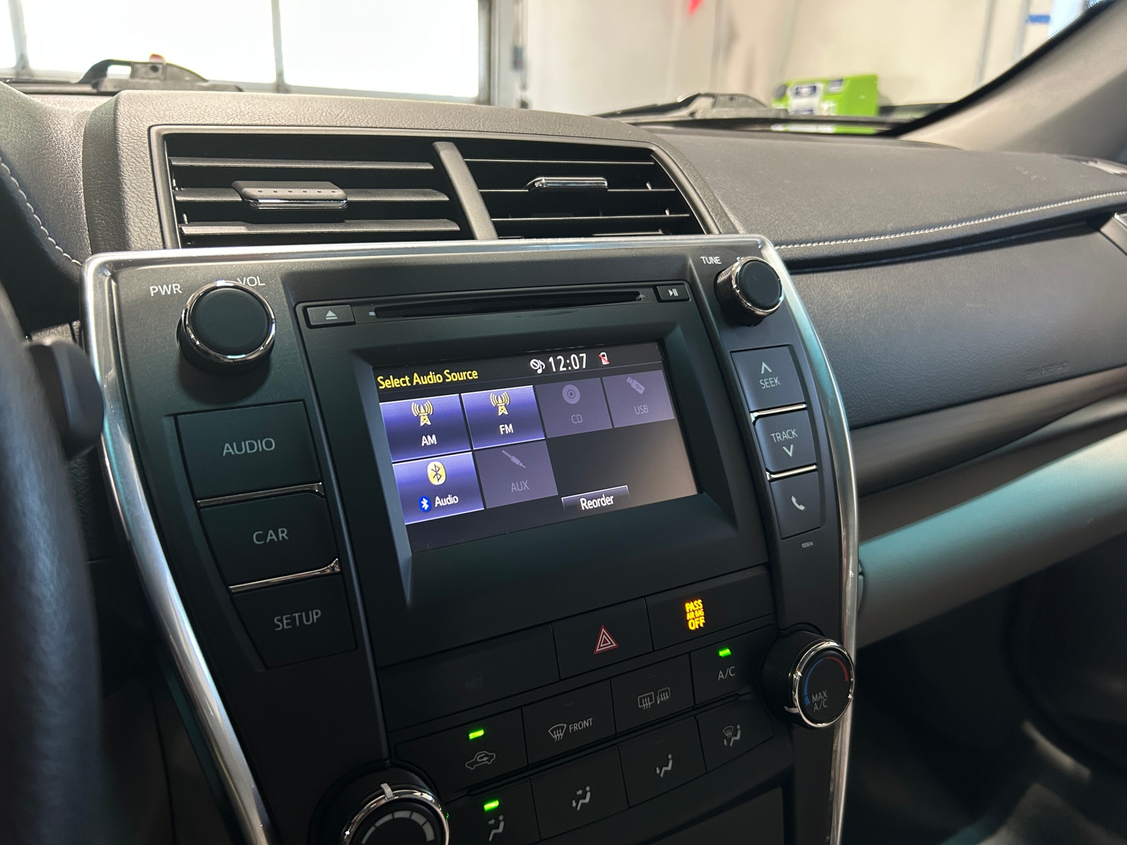 Thumbnail: 2017 Toyota Camry - 4