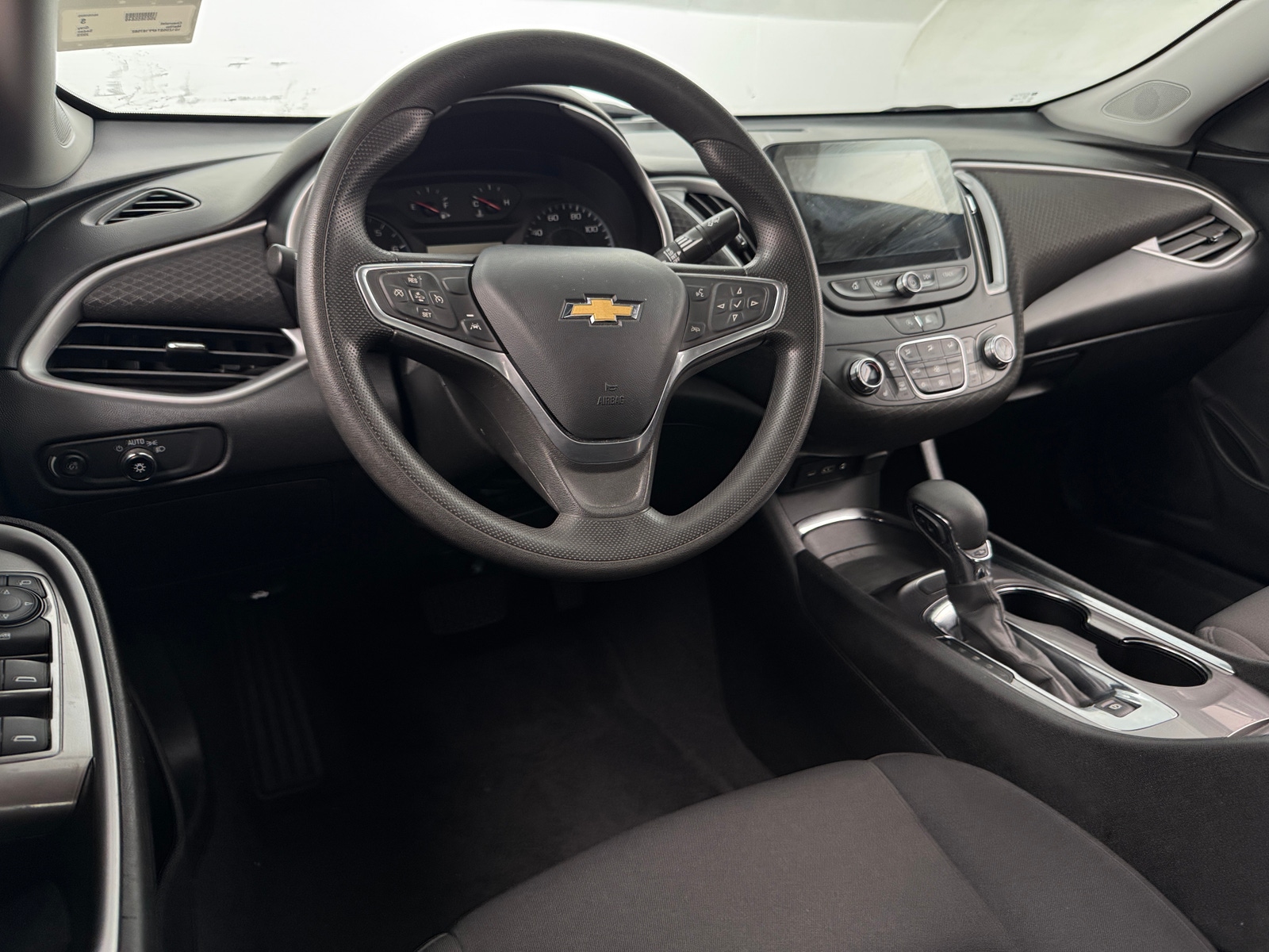 Thumbnail: 2023 Chevrolet Malibu - 3