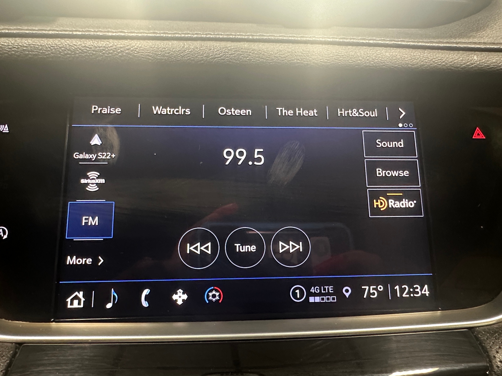Thumbnail: 2022 Cadillac XT5 - 3