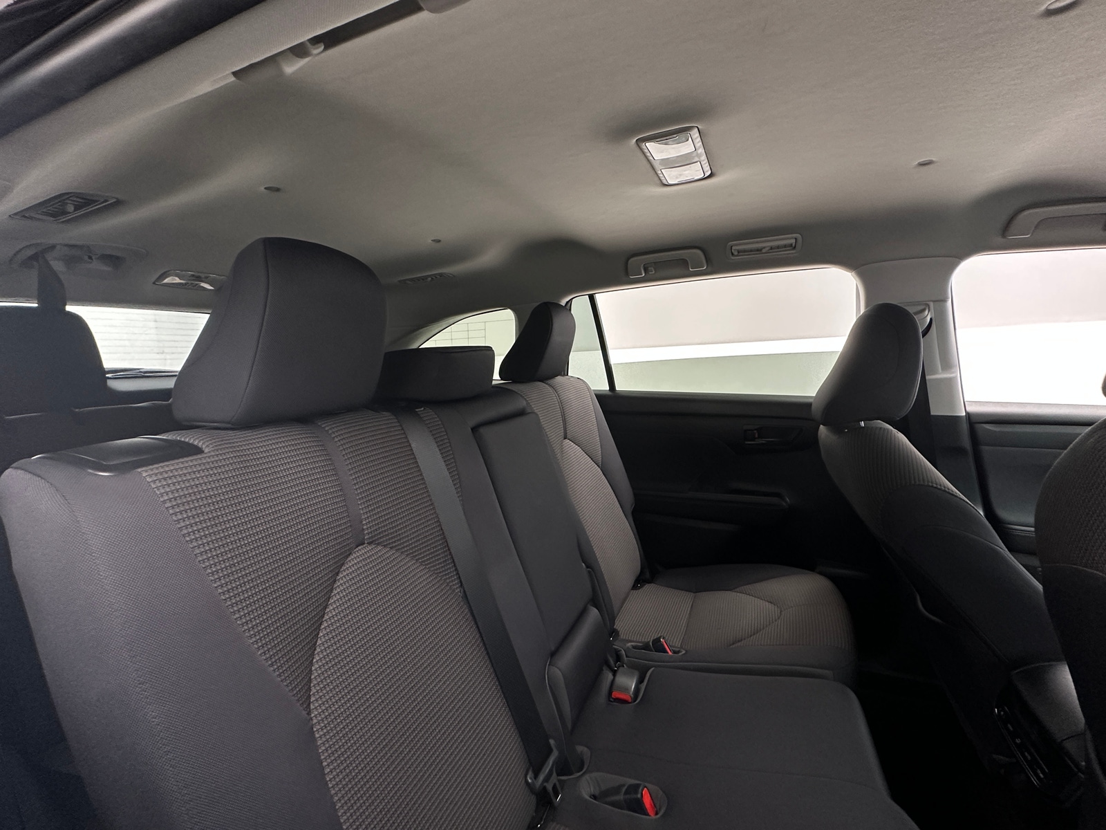 Thumbnail: 2023 Toyota Highlander - 6