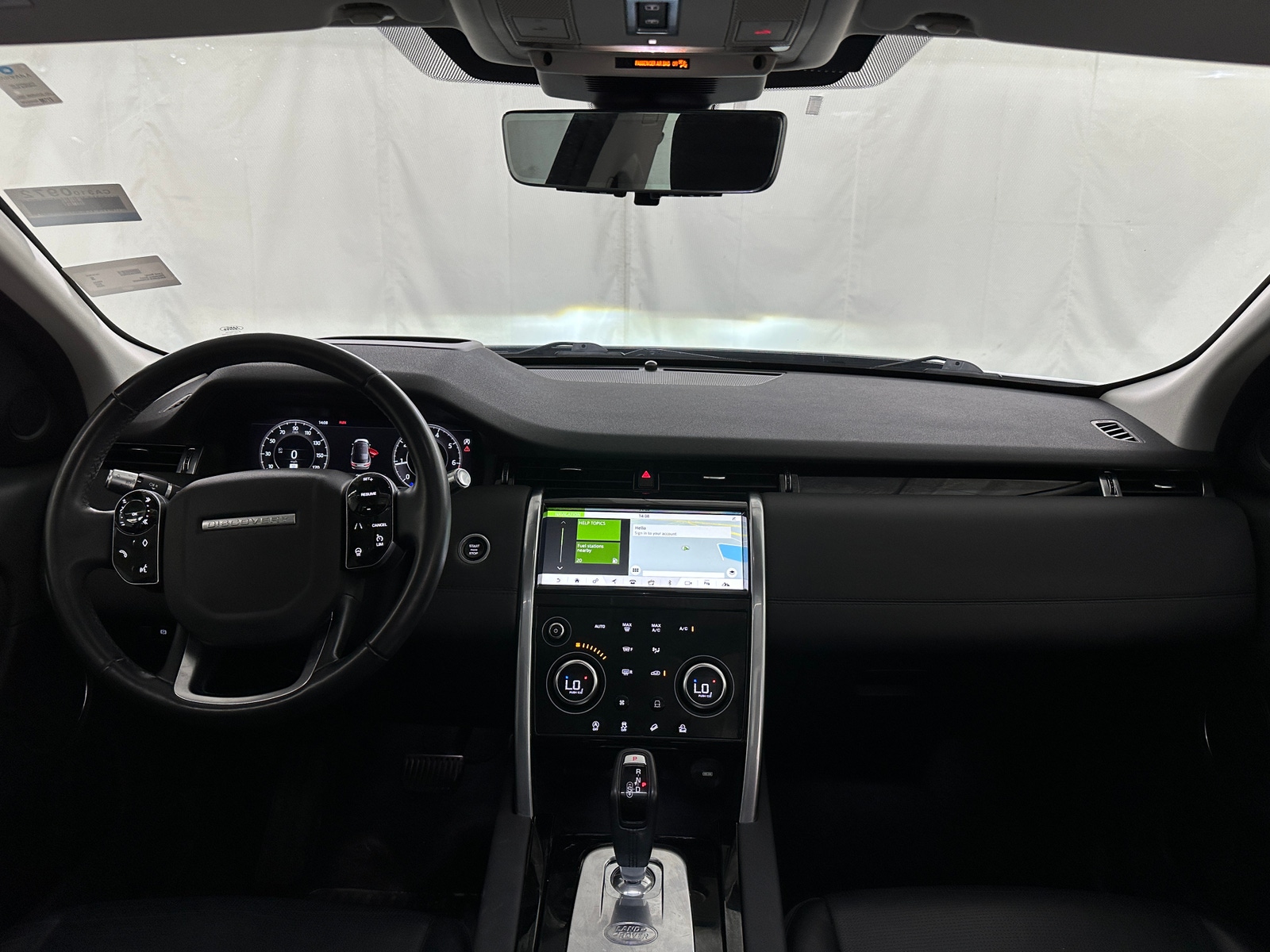 Thumbnail: 2020 Land Rover Discovery Sport - 2