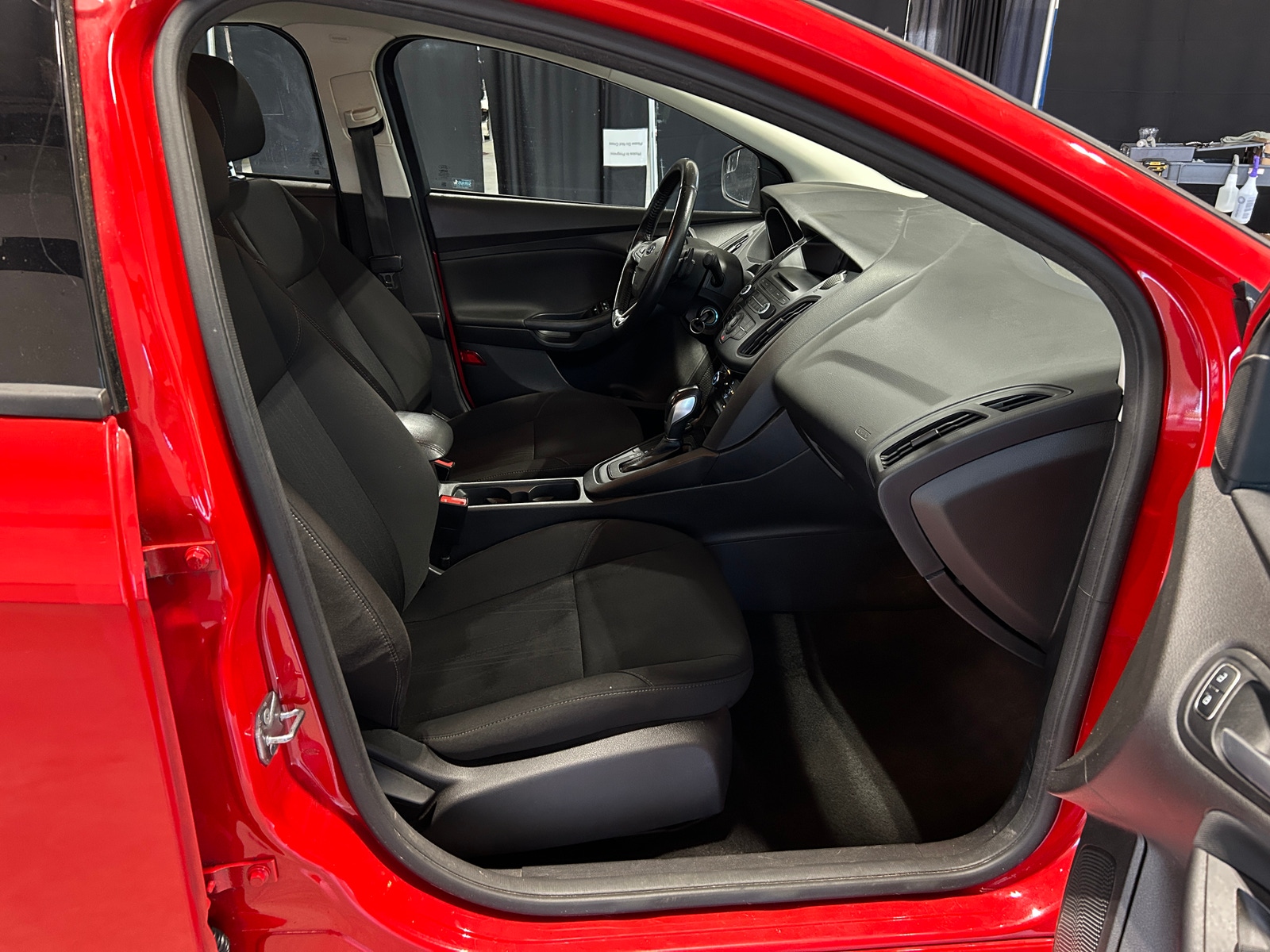 Thumbnail: 2016 Ford Focus - 2