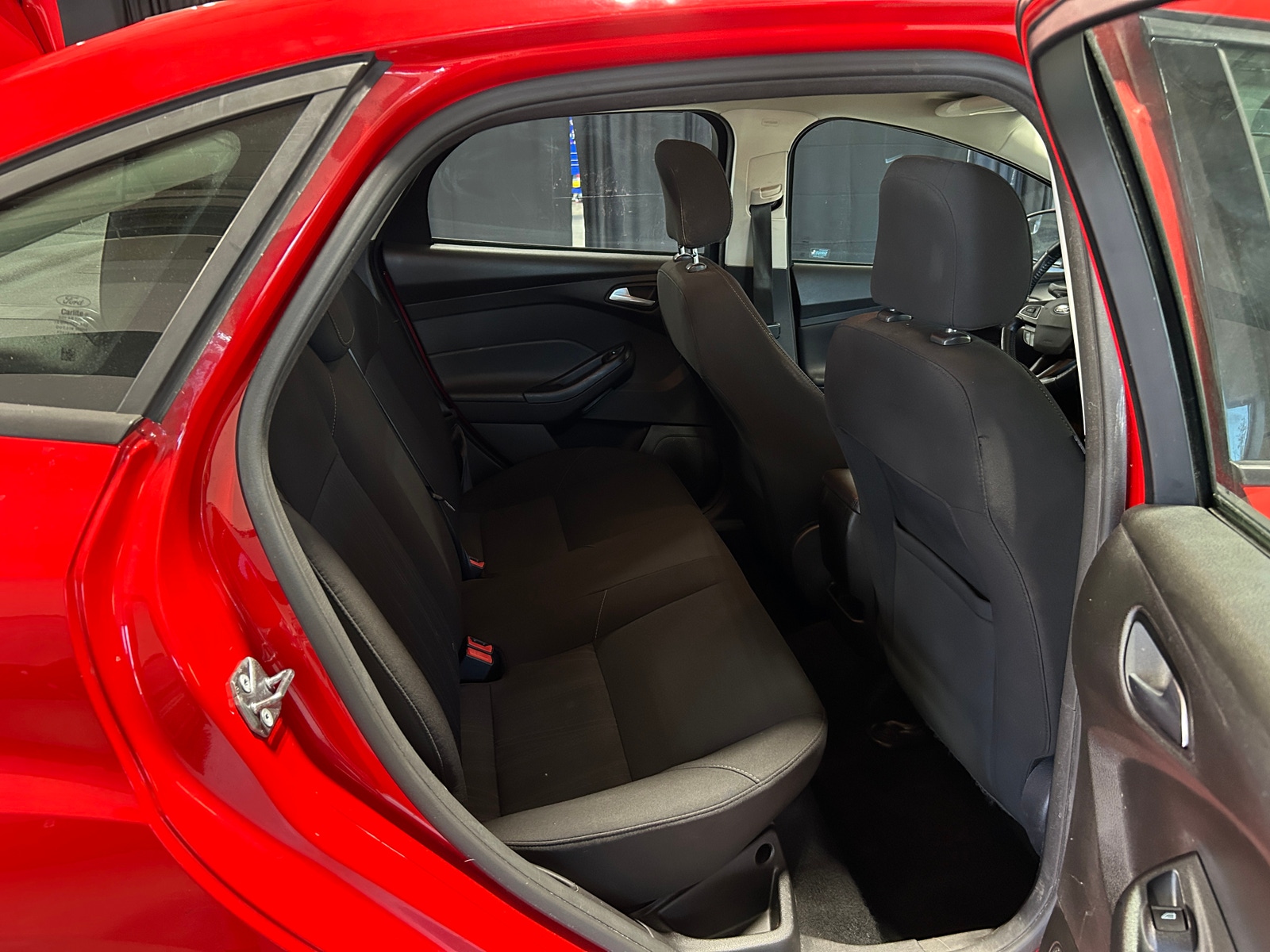Thumbnail: 2016 Ford Focus - 6