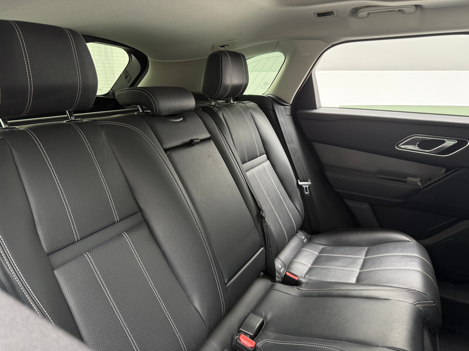 Thumbnail: 2018 Land Rover Range Rover Velar - 5