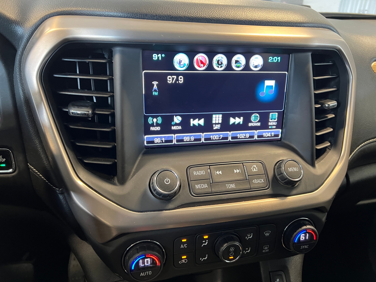 Thumbnail: 2017 GMC Acadia - 3