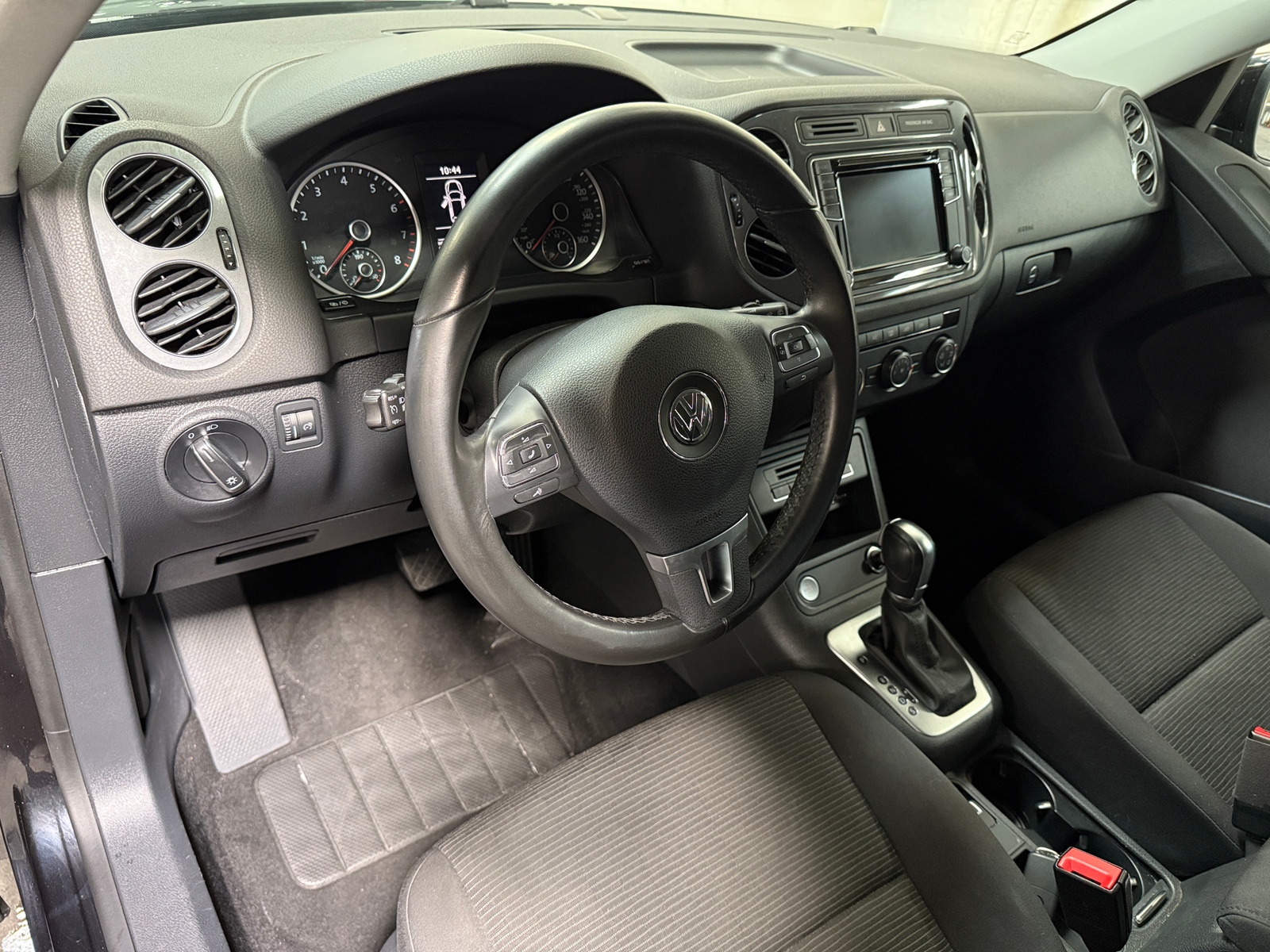 Thumbnail: 2017 Volkswagen Tiguan - 3