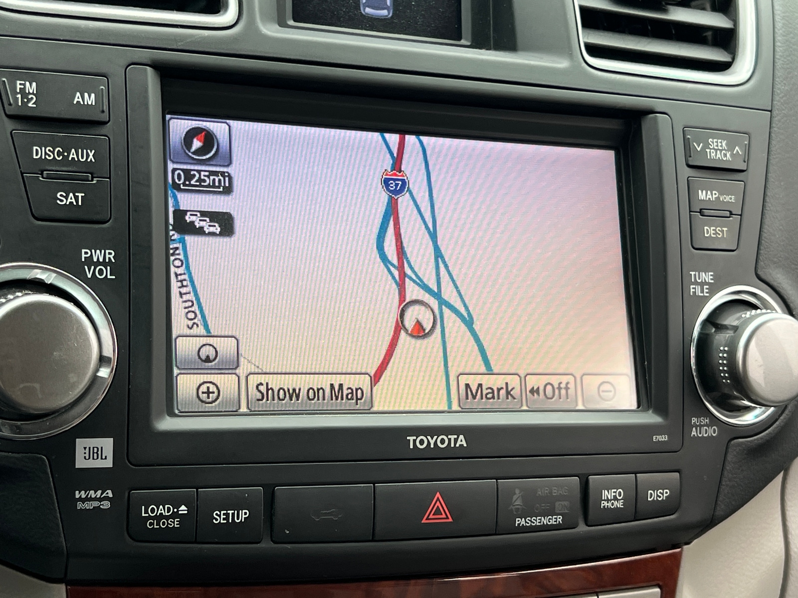 Thumbnail: 2012 Toyota Highlander - 3