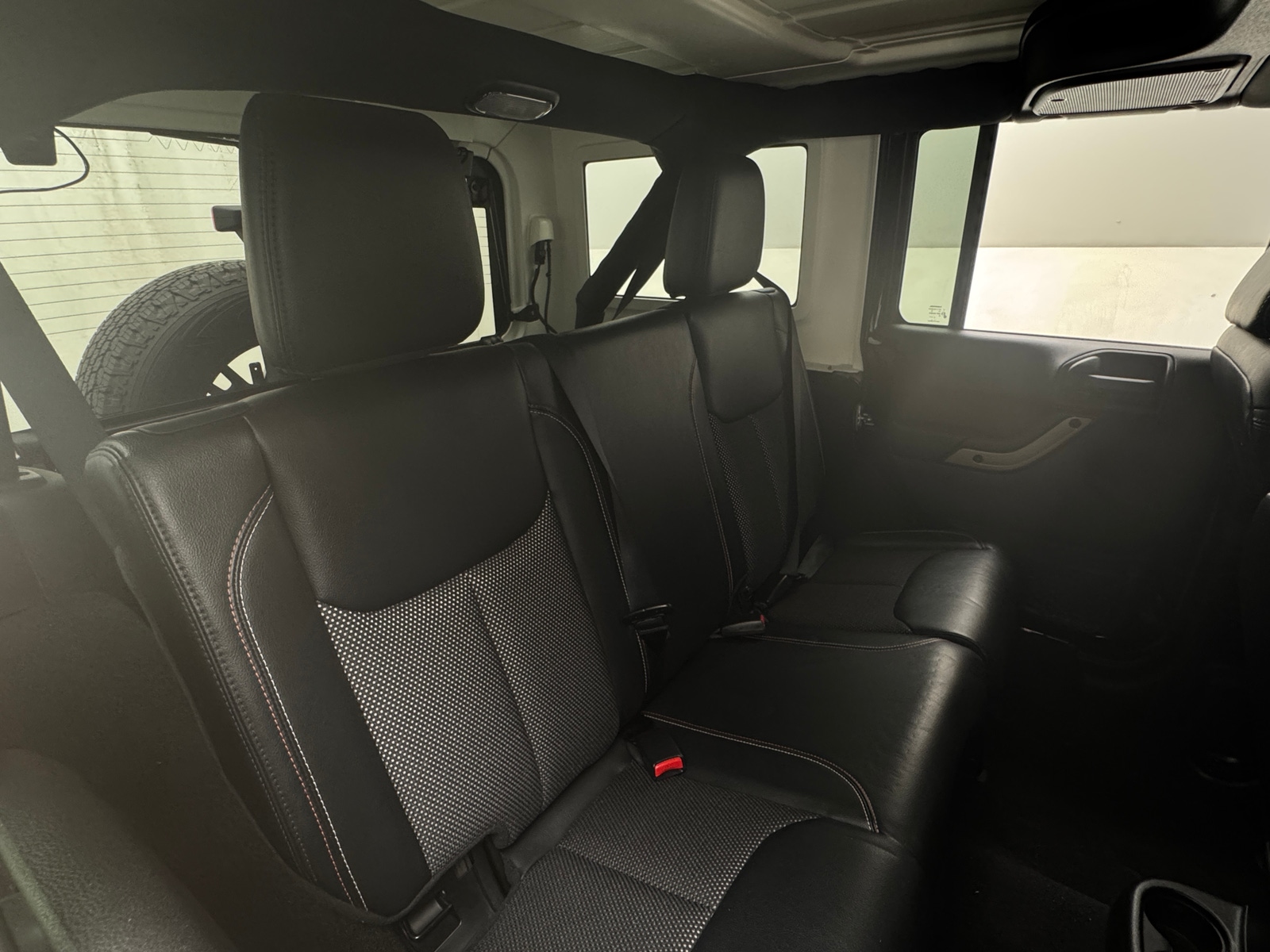 Thumbnail: 2016 Jeep Wrangler - 5