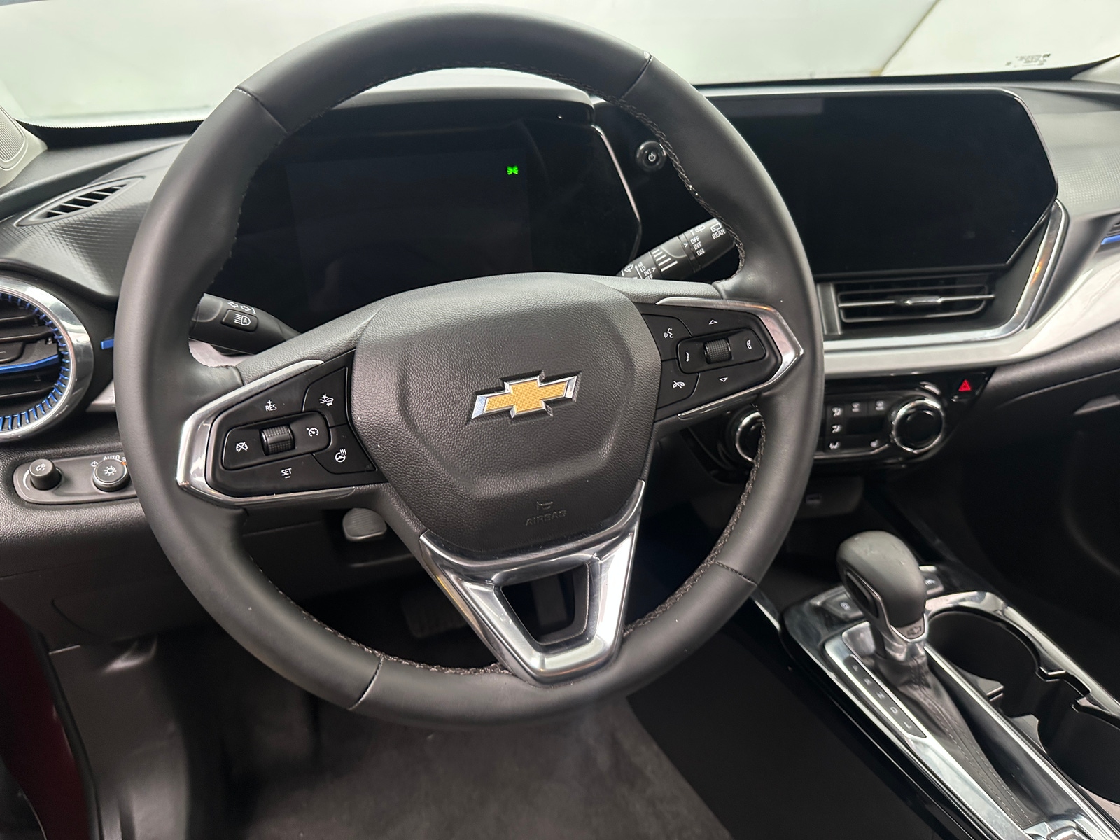 Thumbnail: 2025 Chevrolet Trax - 5