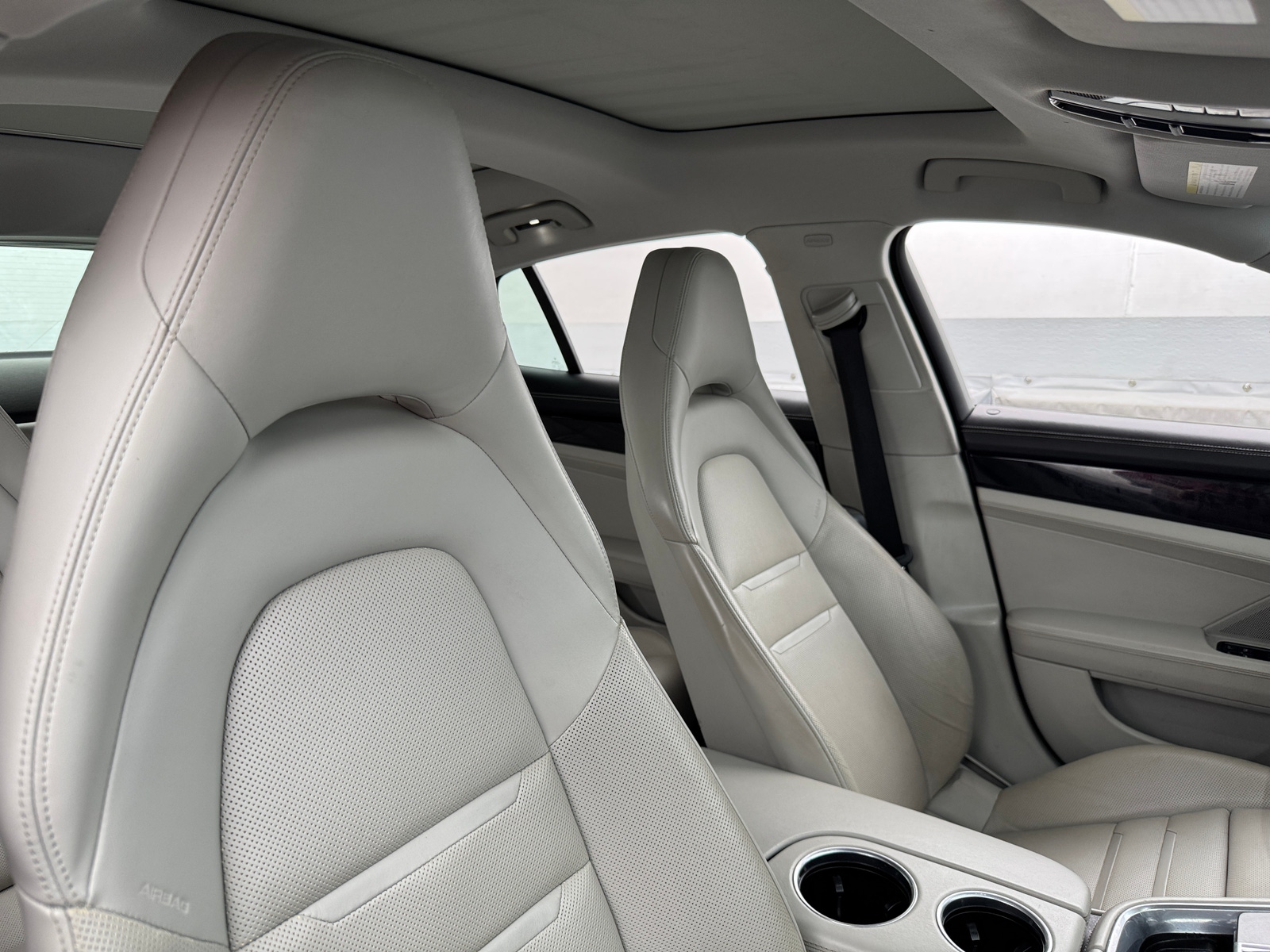 Thumbnail: 2020 Porsche Panamera - 2