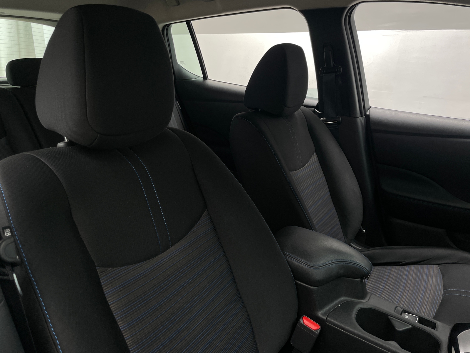 Thumbnail: 2023 Nissan Leaf - 2