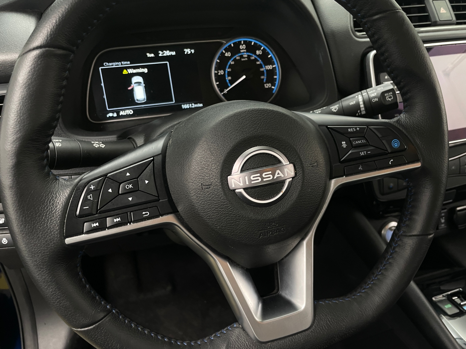 Thumbnail: 2023 Nissan Leaf - 5