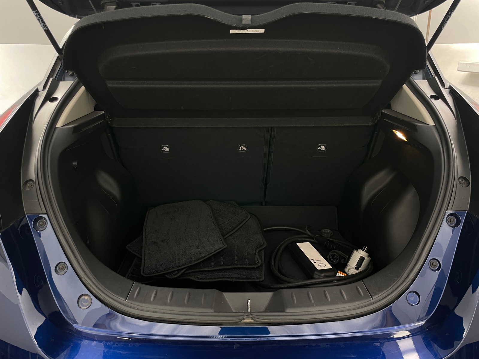 Thumbnail: 2023 Nissan Leaf - 7