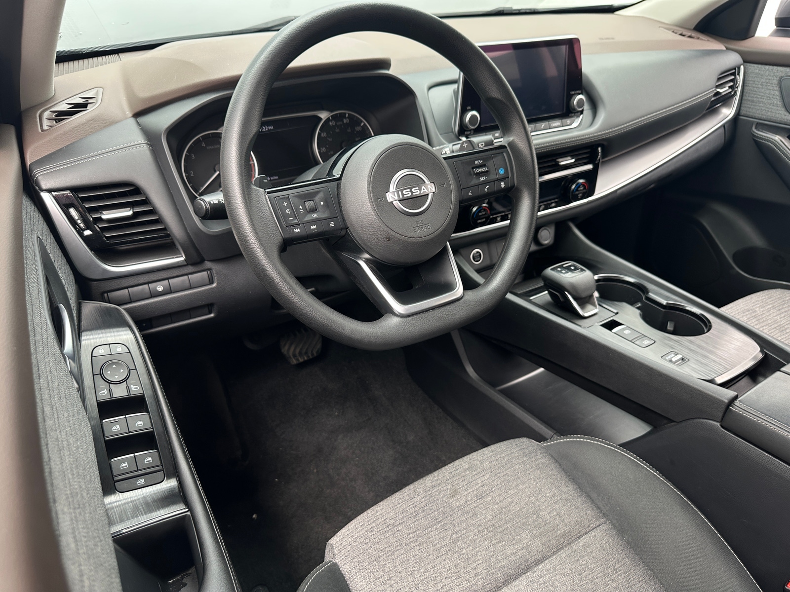 Thumbnail: 2022 Nissan Rogue - 3