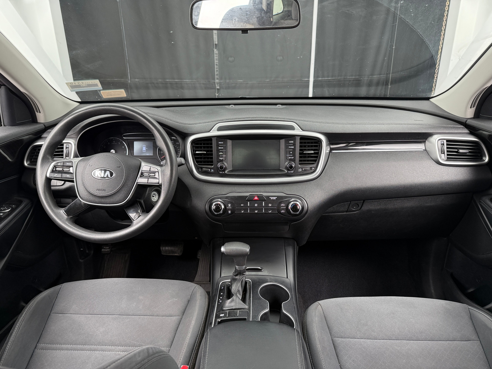 Thumbnail: 2019 Kia Sorento - 3
