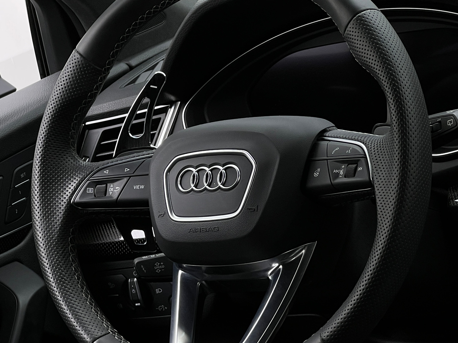 Thumbnail: 2021 Audi SQ5 - 4