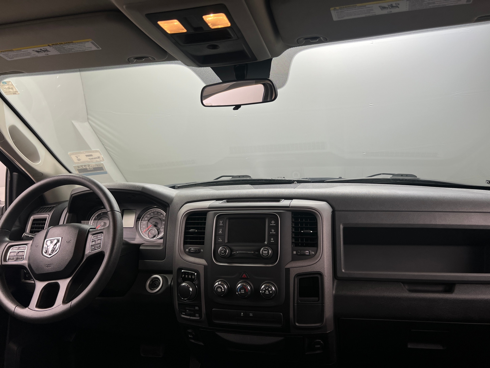 Thumbnail: 2019 RAM 1500 Classic - 3