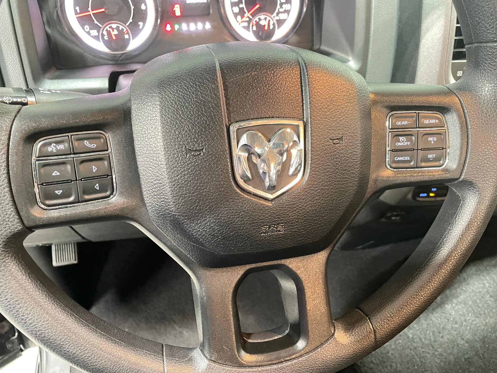 Thumbnail: 2019 RAM 1500 Classic - 5