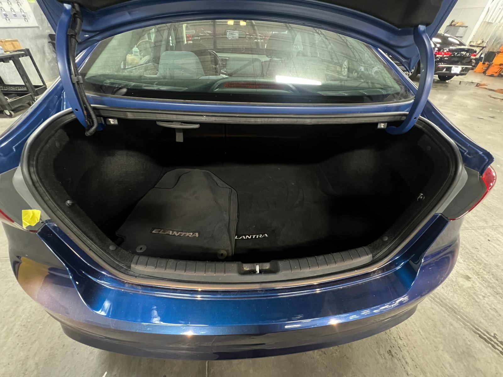 Thumbnail: 2018 Hyundai Elantra - 7