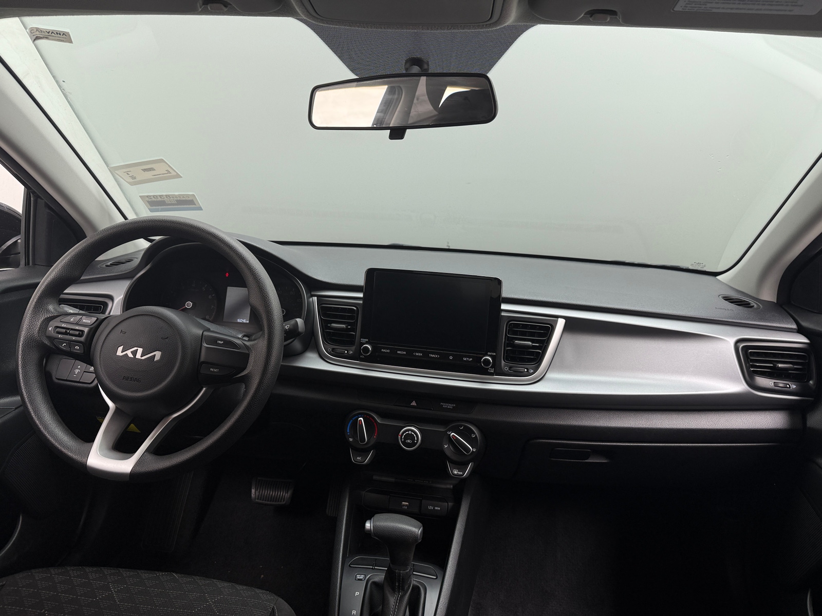 Thumbnail: 2023 Kia Rio - 3
