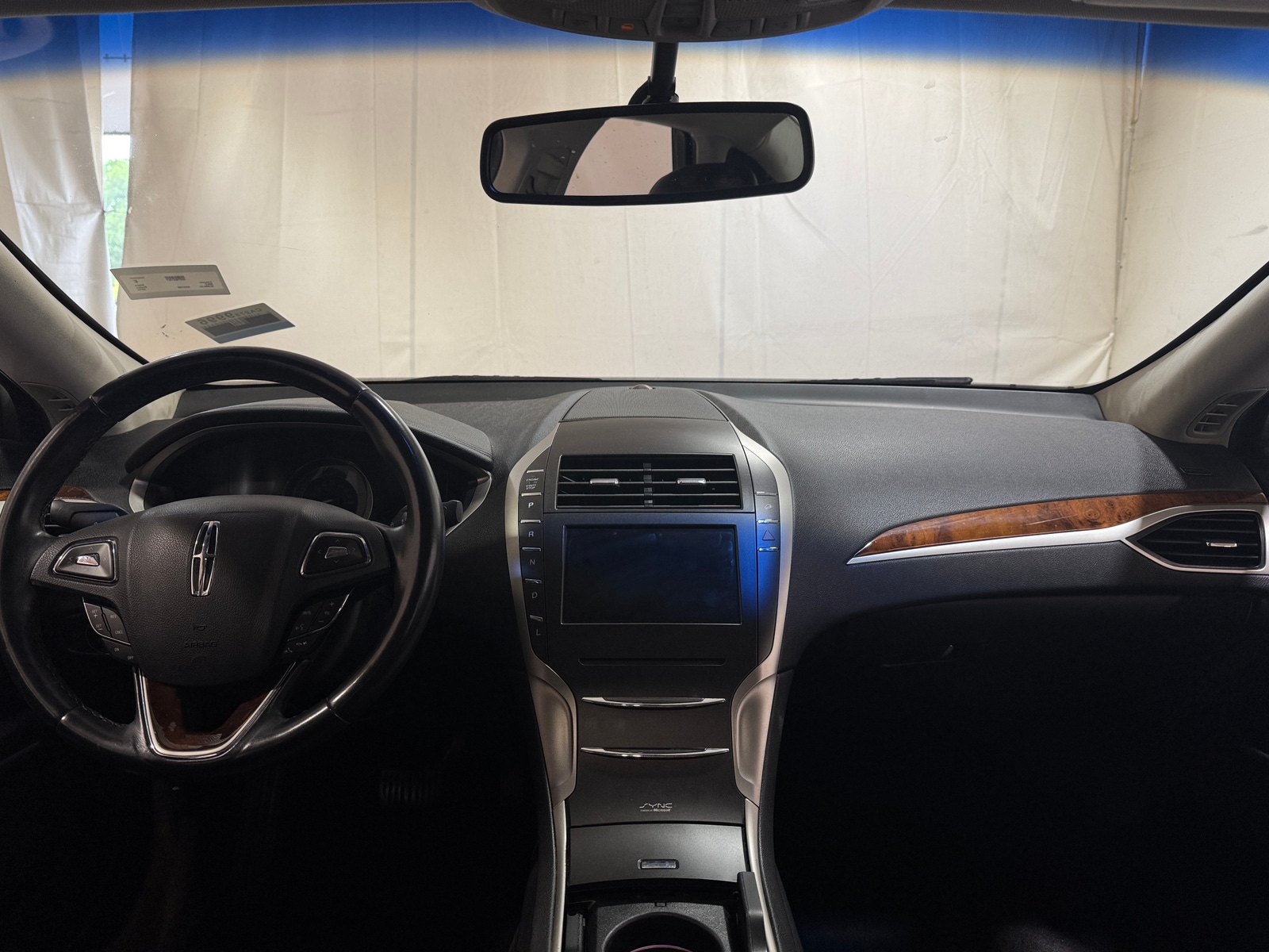 Thumbnail: 2015 Lincoln MKZ - 2